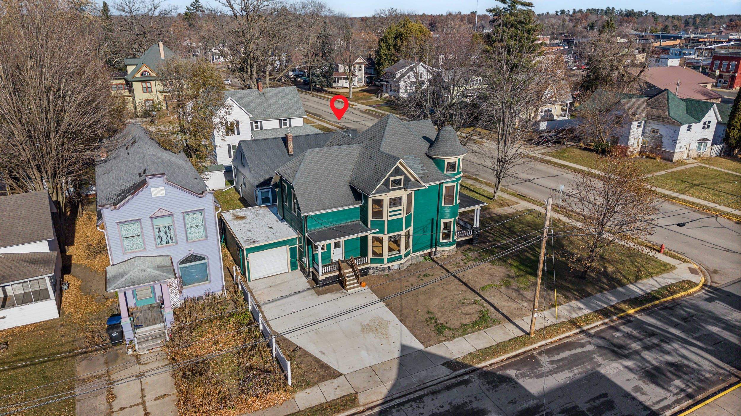 Shawano, Wisconsin 54166, United States, 4 Bedrooms Bedrooms, ,2 BathroomsBathrooms,Residential,Active,248104