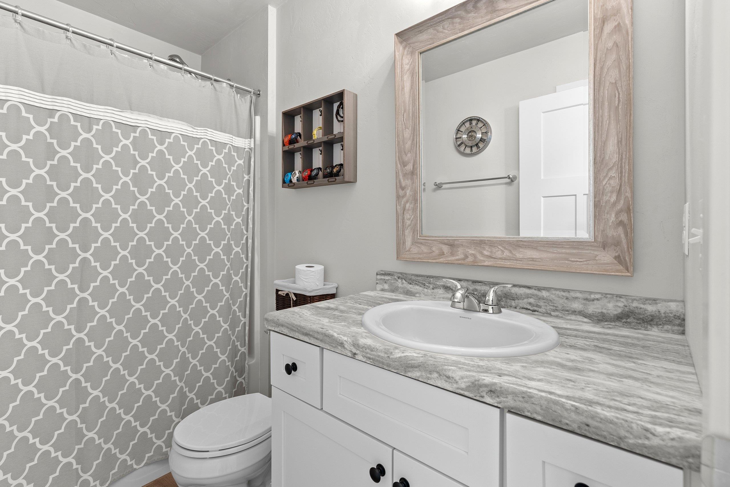 Hortonville, Wisconsin 54944, United States, 3 Bedrooms Bedrooms, ,2 BathroomsBathrooms,Residential,Active,98853