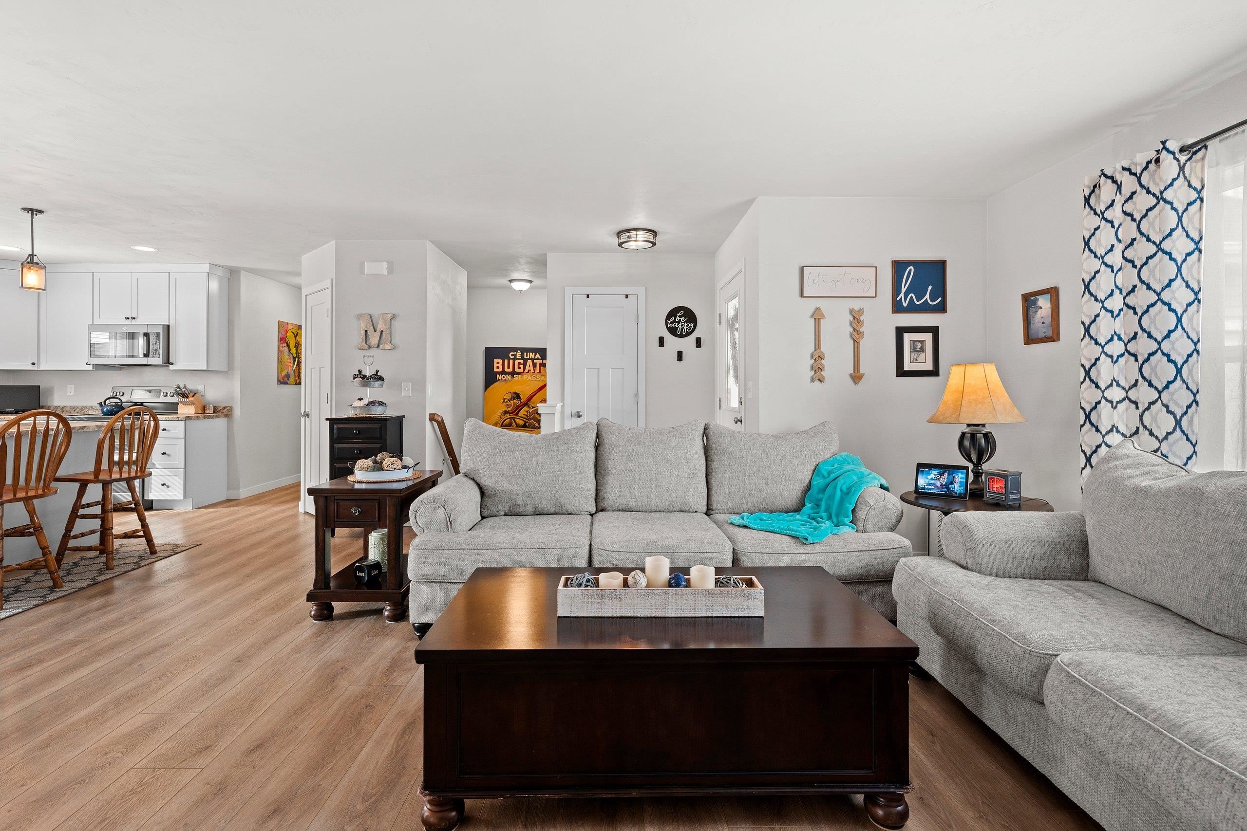 Hortonville, Wisconsin 54944, United States, 3 Bedrooms Bedrooms, ,2 BathroomsBathrooms,Residential,Active,98853