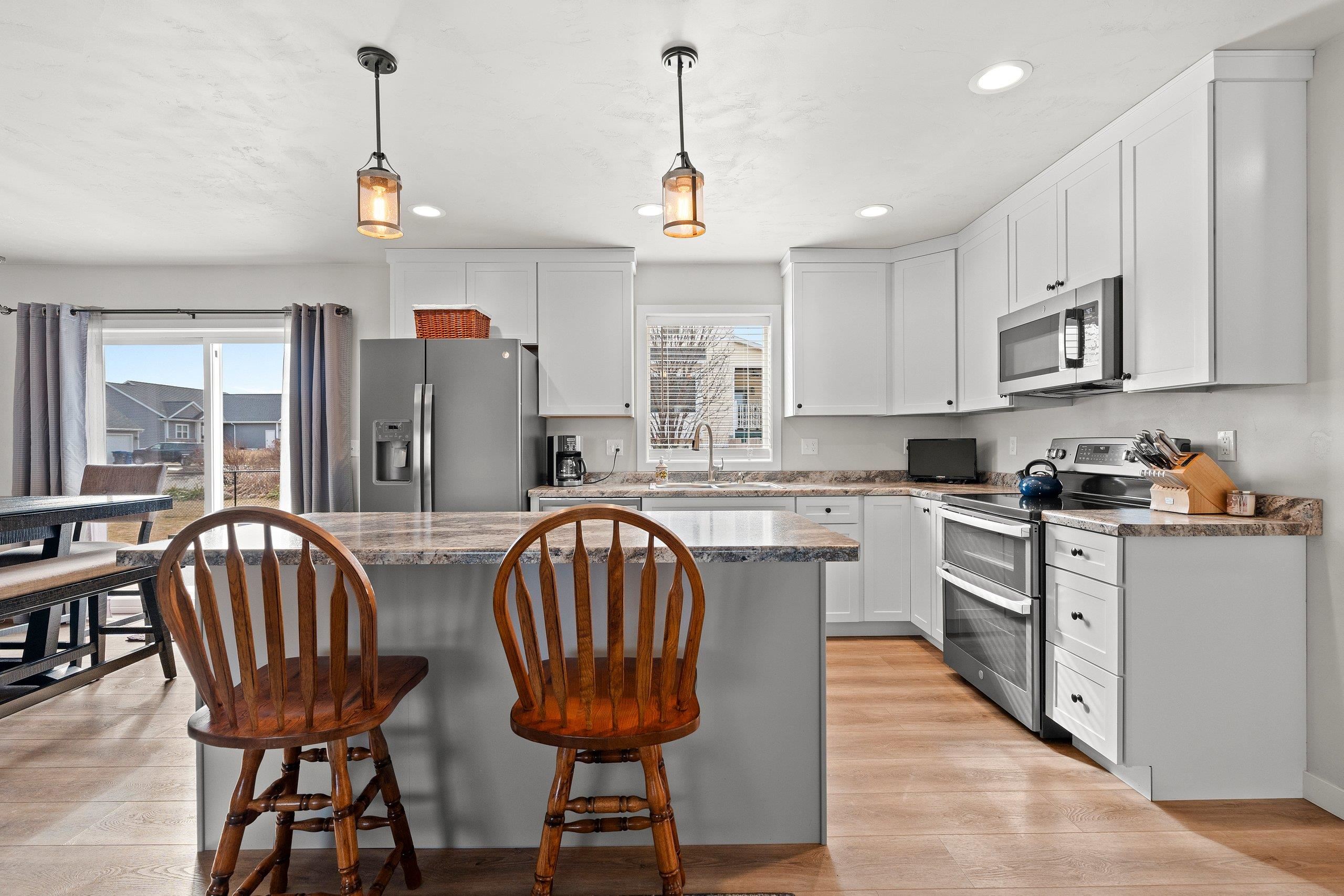 Hortonville, Wisconsin 54944, United States, 3 Bedrooms Bedrooms, ,2 BathroomsBathrooms,Residential,Active,98853