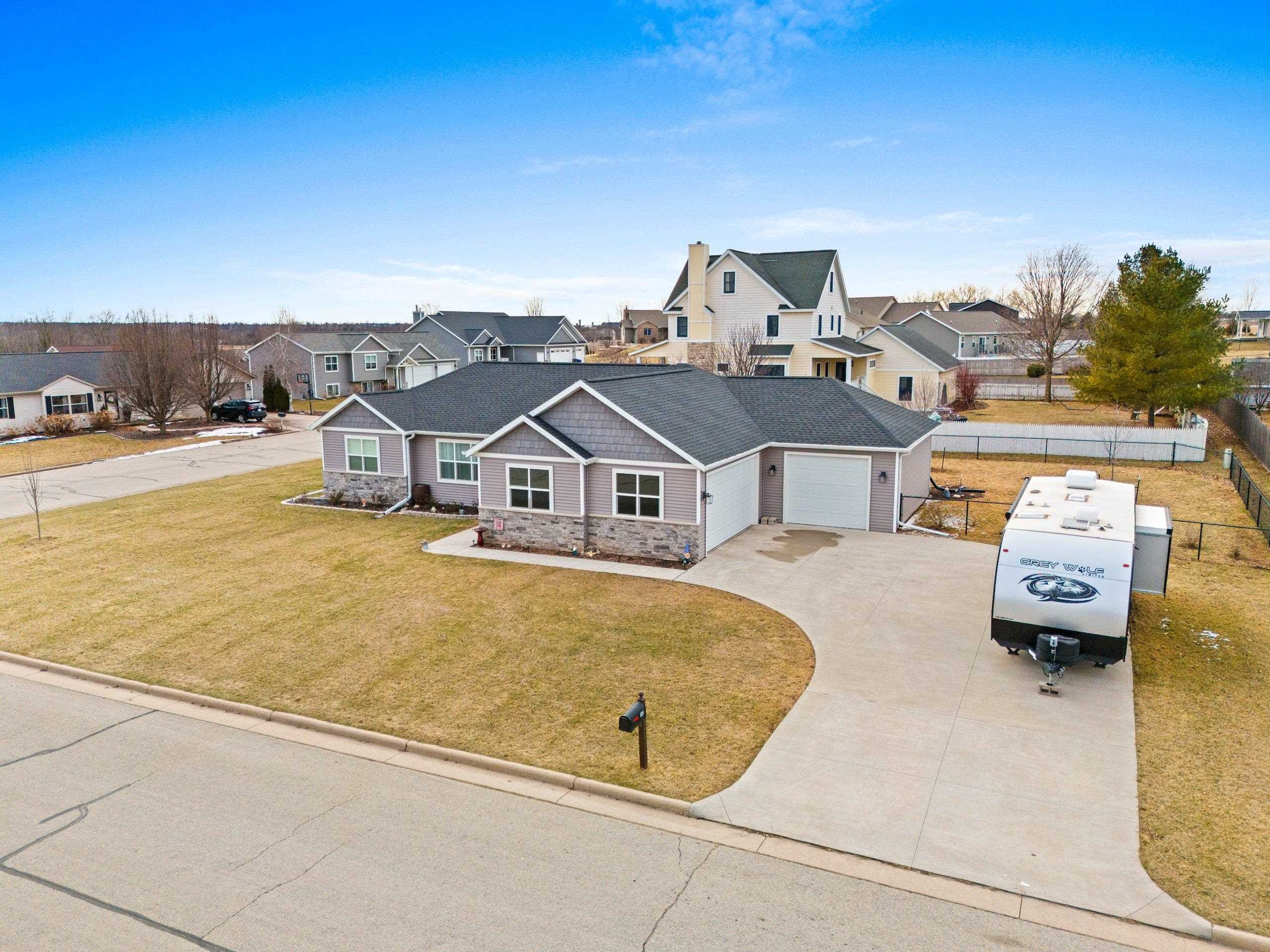 Hortonville, Wisconsin 54944, United States, 3 Bedrooms Bedrooms, ,2 BathroomsBathrooms,Residential,Active,98853