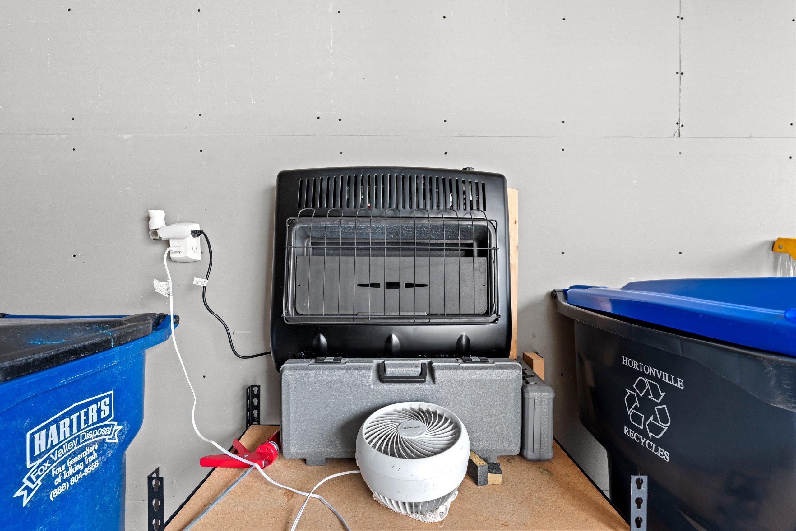 Hortonville, Wisconsin 54944, United States, 3 Bedrooms Bedrooms, ,2 BathroomsBathrooms,Residential,Active,98853