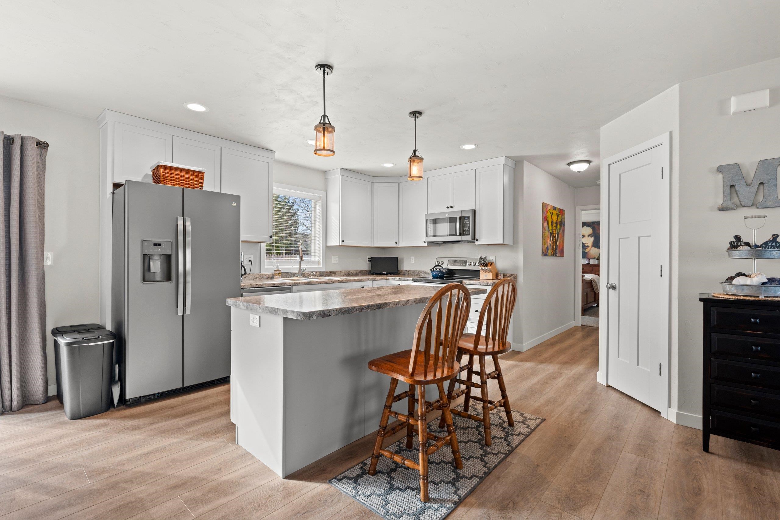 Hortonville, Wisconsin 54944, United States, 3 Bedrooms Bedrooms, ,2 BathroomsBathrooms,Residential,Active,98853