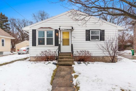Photo of 540 N HENRY Street, GREEN BAY, WI 54302 (MLS # 50319513)