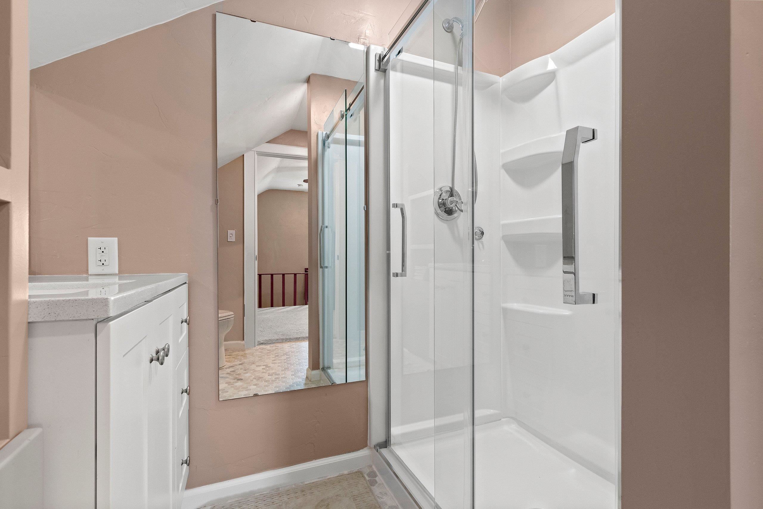 Shawano, Wisconsin 54166, United States, 3 Bedrooms Bedrooms, ,2 BathroomsBathrooms,Residential,Pending,51404