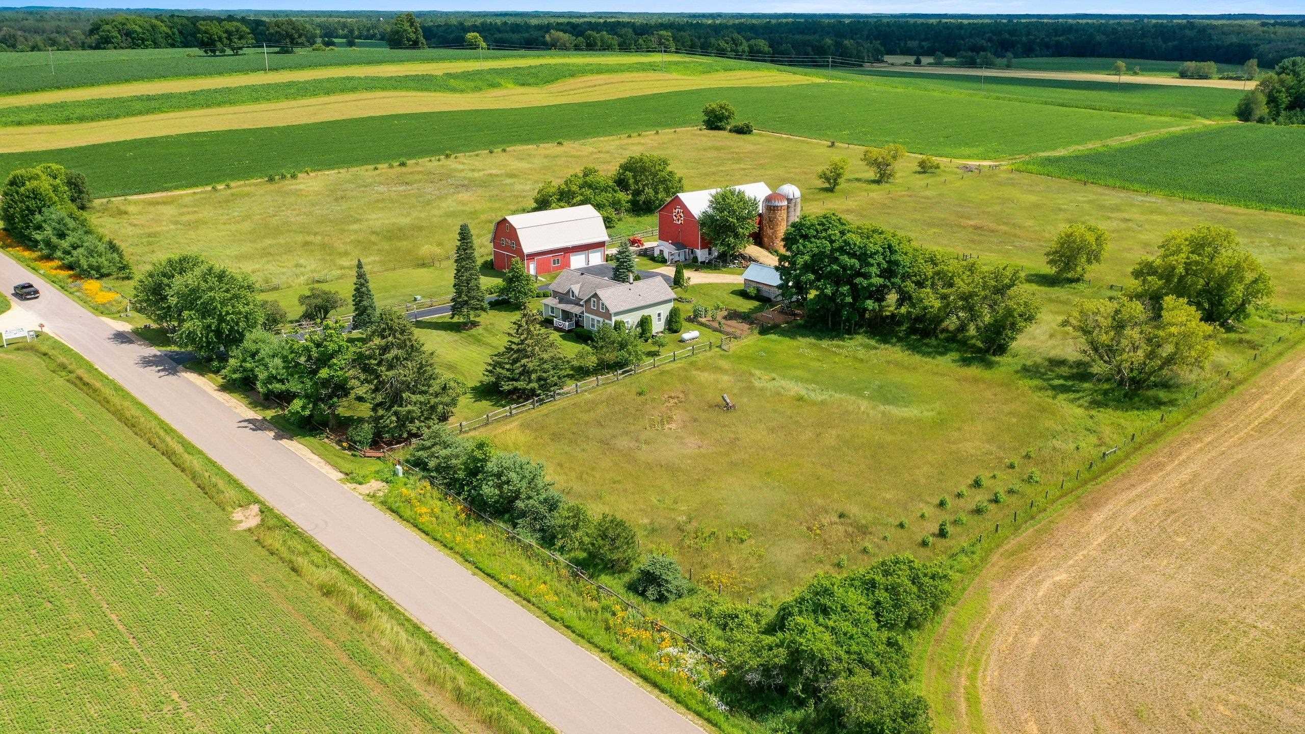 Shawano, Wisconsin 54166, United States, 3 Bedrooms Bedrooms, ,2 BathroomsBathrooms,Residential,Pending,51404