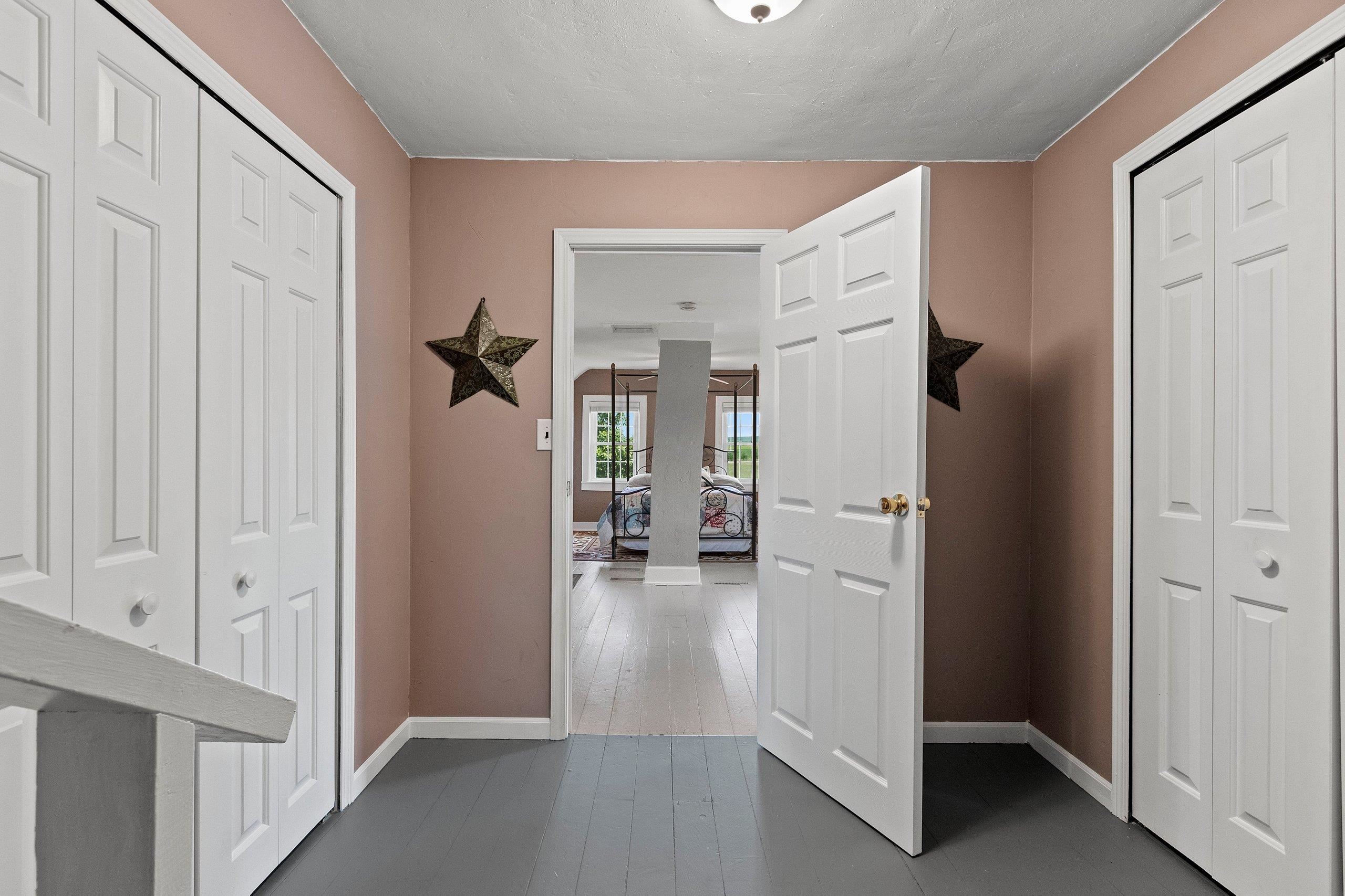 Shawano, Wisconsin 54166, United States, 3 Bedrooms Bedrooms, ,2 BathroomsBathrooms,Residential,Pending,51404