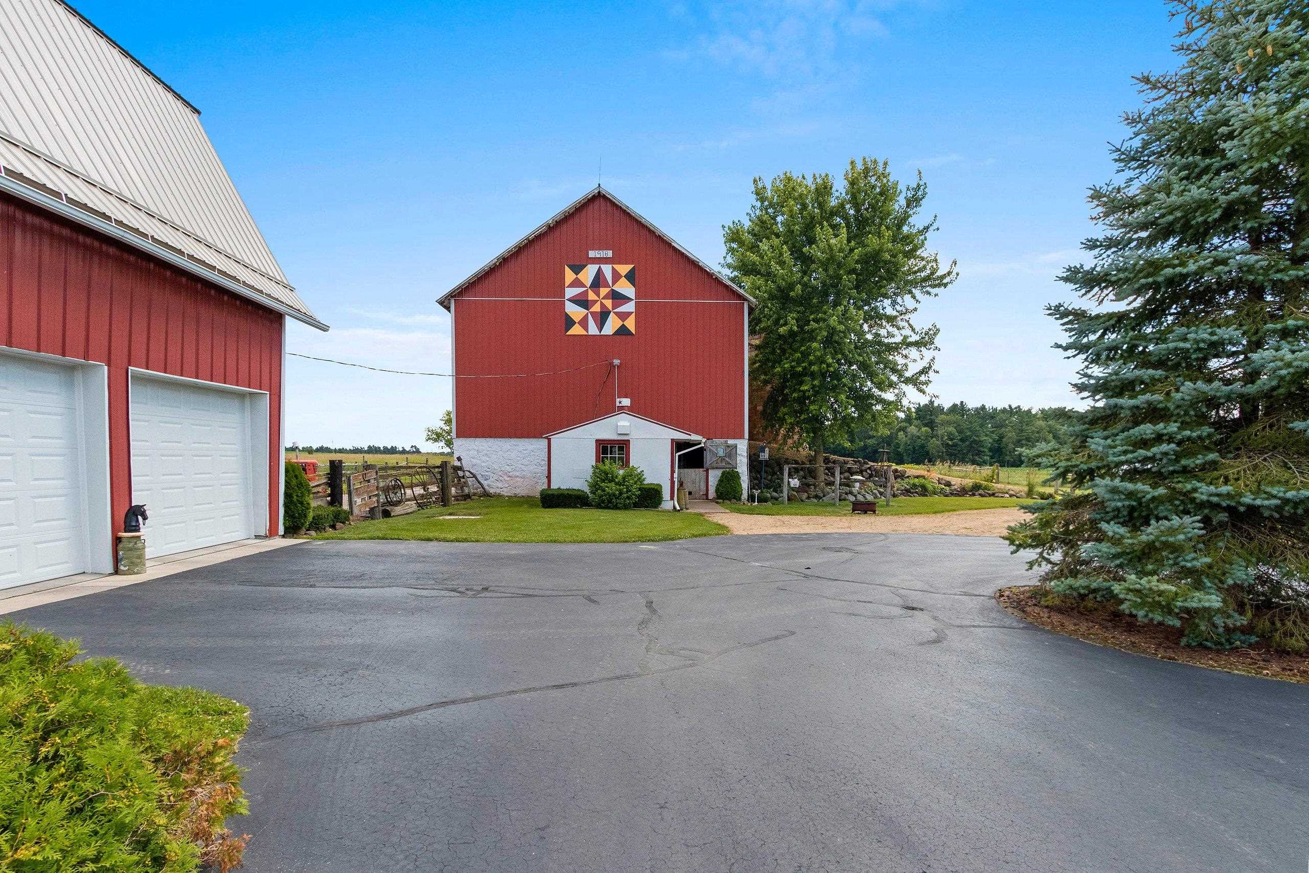 Shawano, Wisconsin 54166, United States, 3 Bedrooms Bedrooms, ,2 BathroomsBathrooms,Residential,Pending,51404