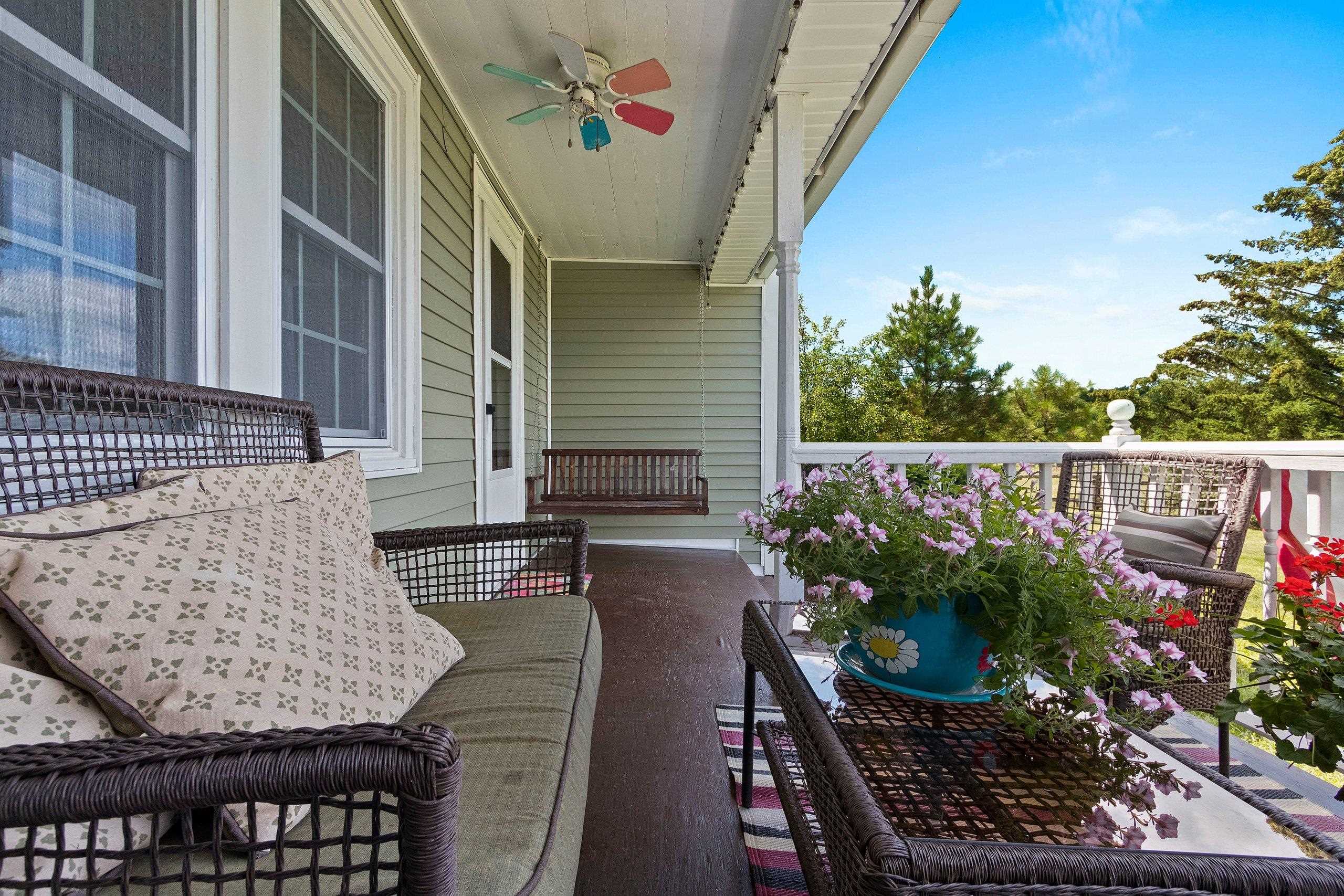 Shawano, Wisconsin 54166, United States, 3 Bedrooms Bedrooms, ,2 BathroomsBathrooms,Residential,Pending,51404