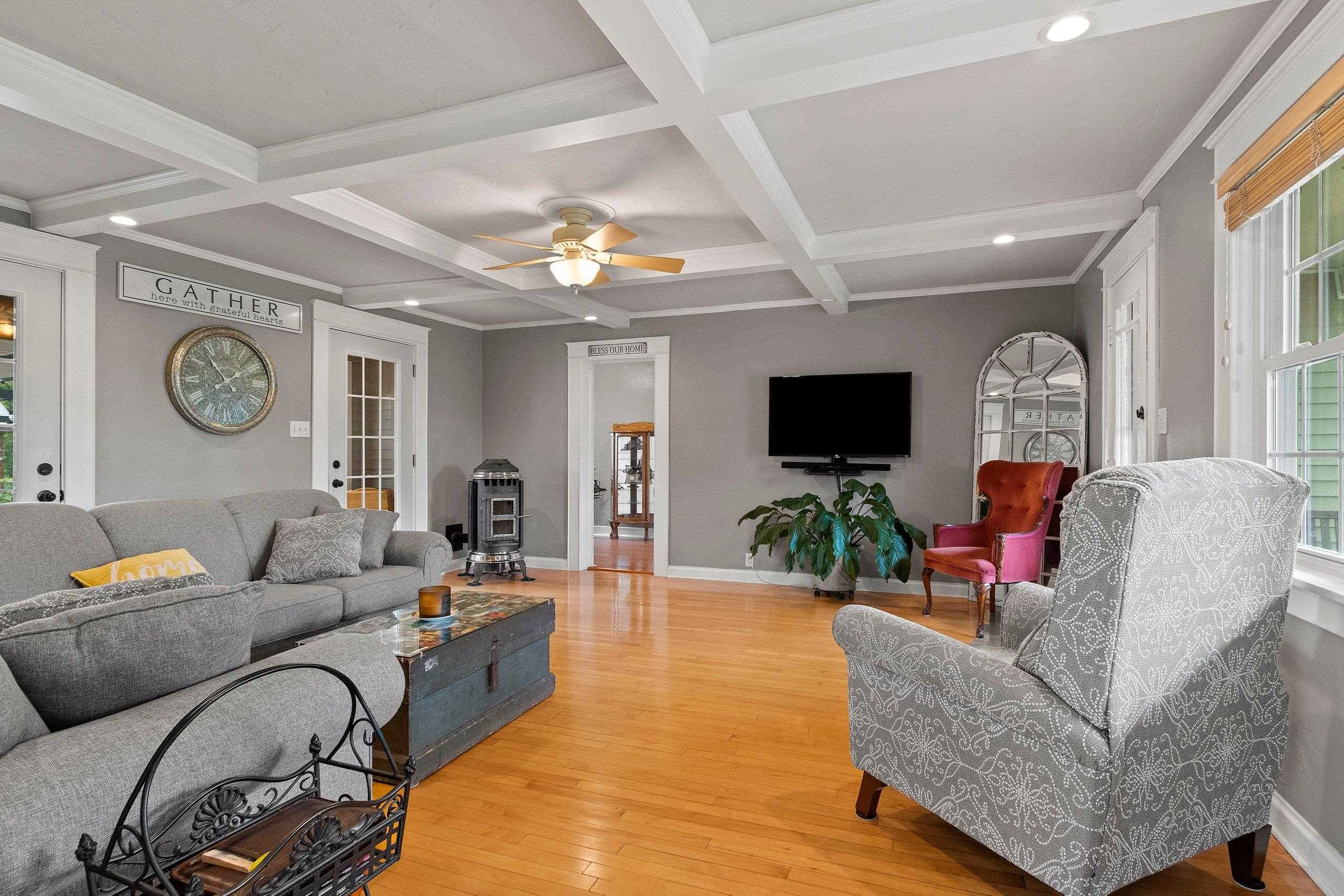 Shawano, Wisconsin 54166, United States, 3 Bedrooms Bedrooms, ,2 BathroomsBathrooms,Residential,Pending,51404