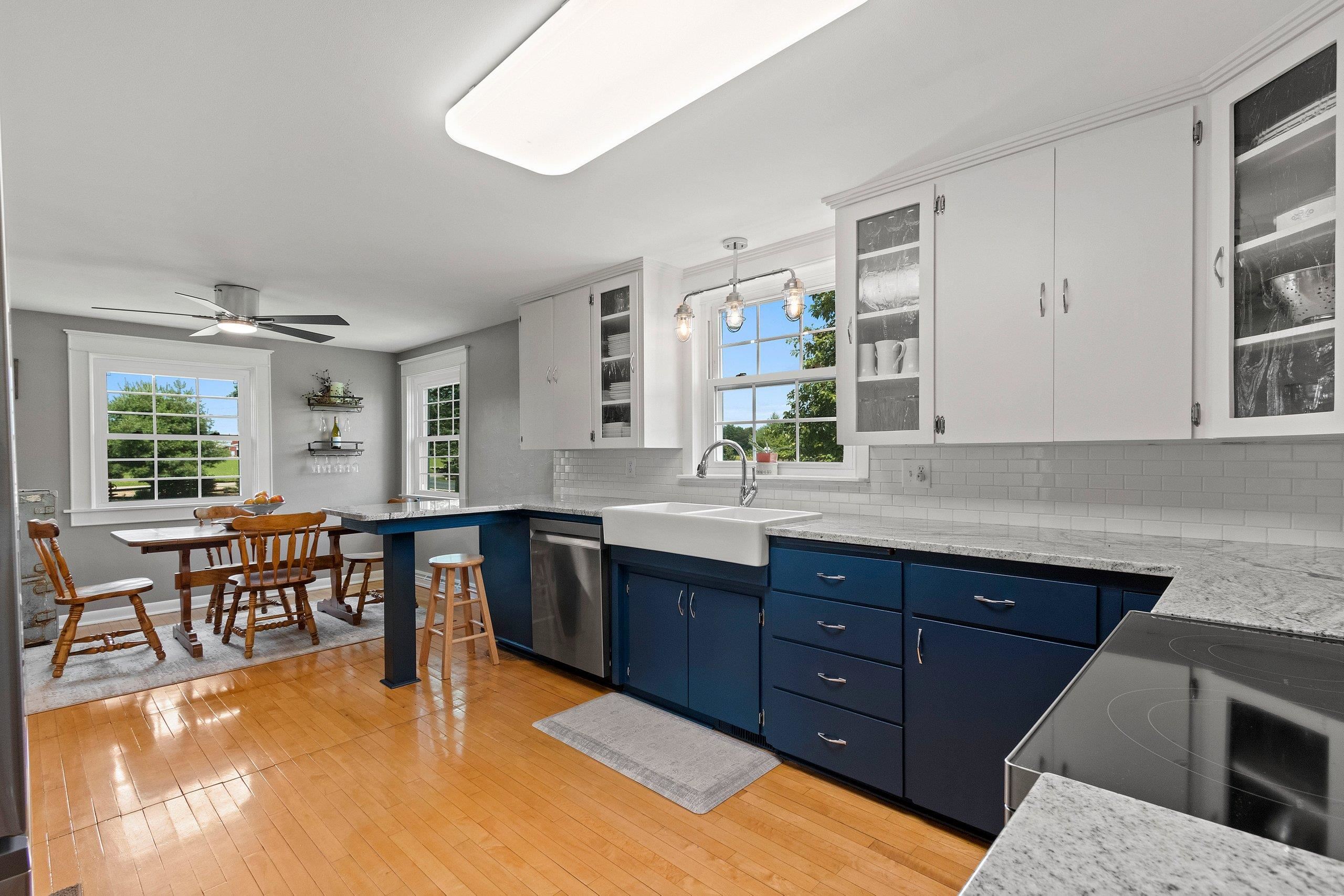 Shawano, Wisconsin 54166, United States, 3 Bedrooms Bedrooms, ,2 BathroomsBathrooms,Residential,Pending,51404