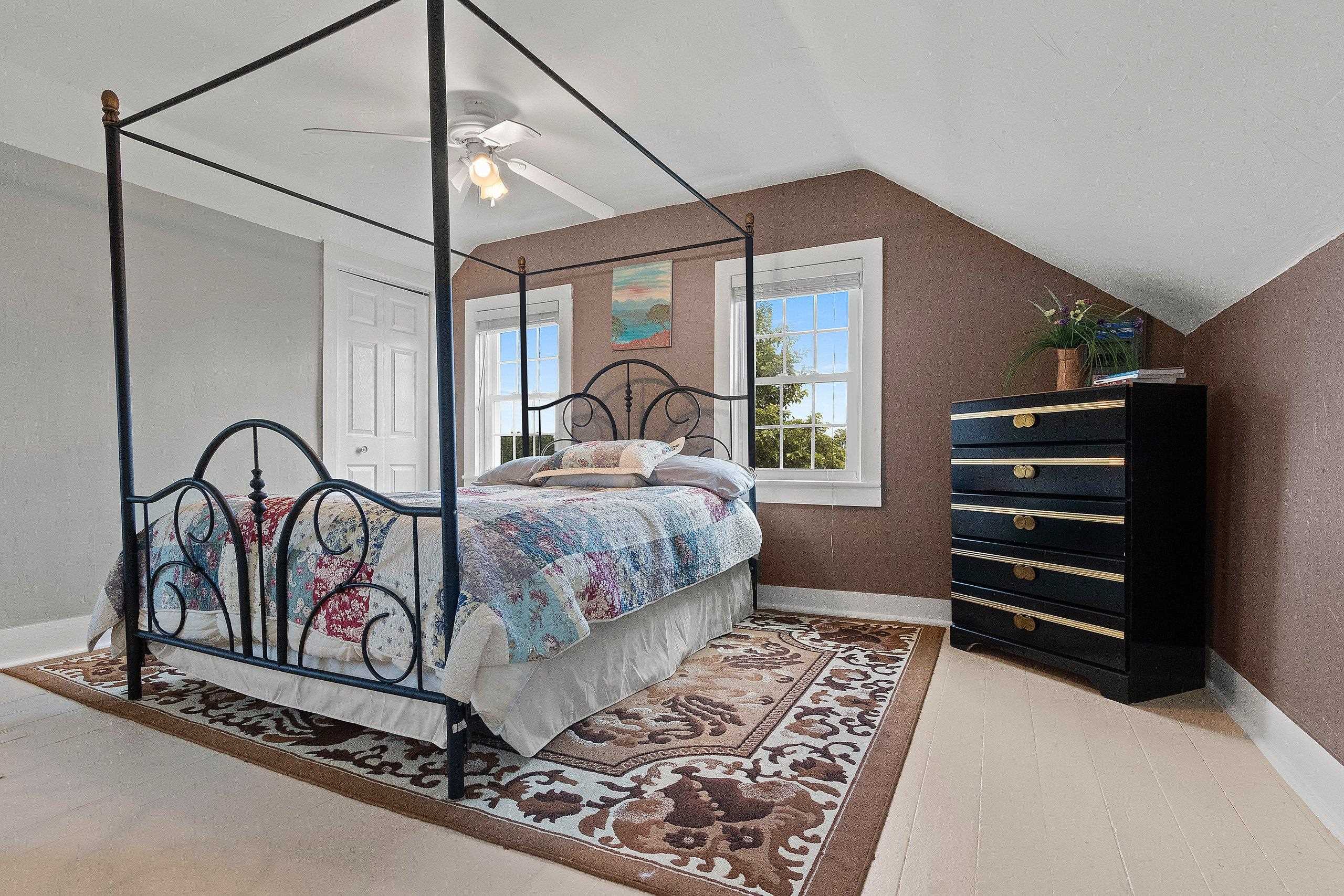 Shawano, Wisconsin 54166, United States, 3 Bedrooms Bedrooms, ,2 BathroomsBathrooms,Residential,Pending,51404