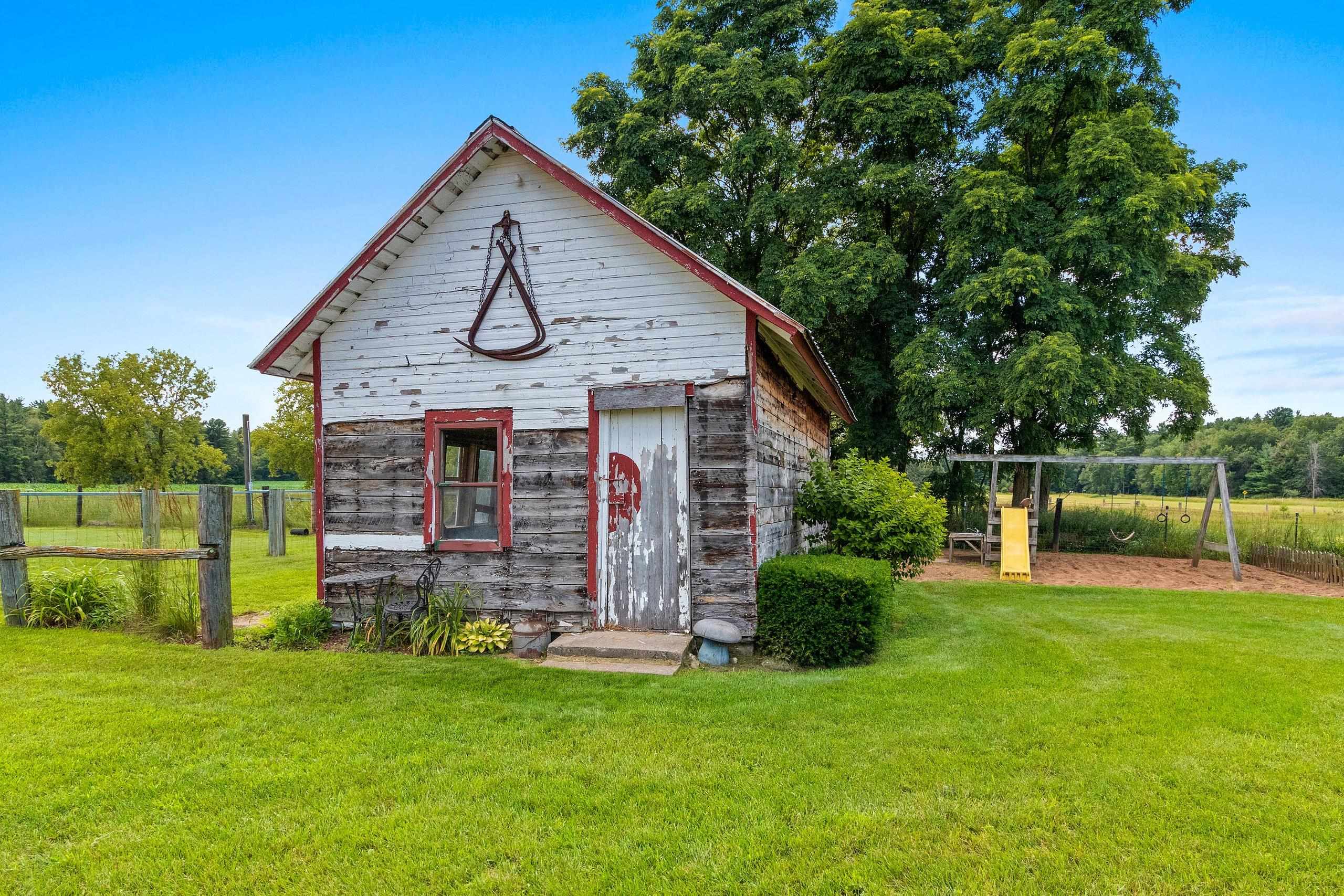 Shawano, Wisconsin 54166, United States, 3 Bedrooms Bedrooms, ,2 BathroomsBathrooms,Residential,Pending,51404