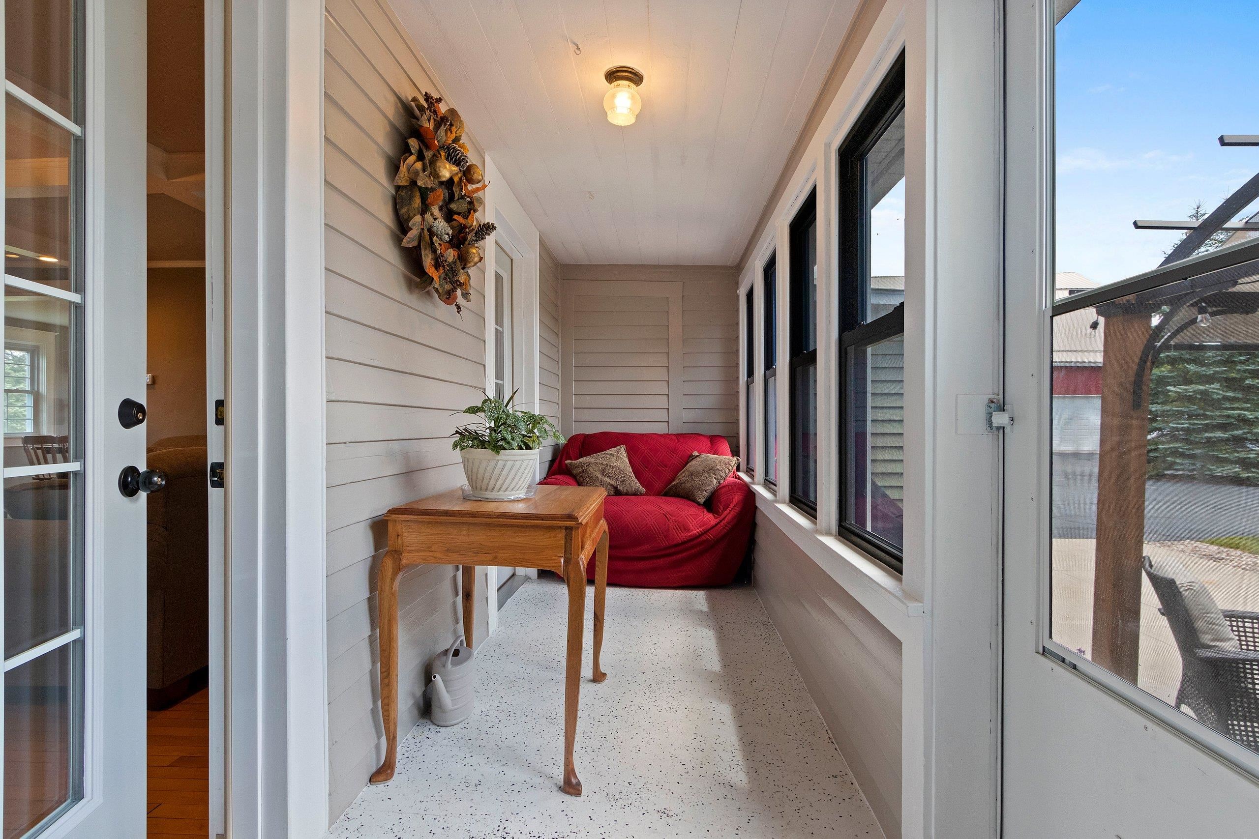 Shawano, Wisconsin 54166, United States, 3 Bedrooms Bedrooms, ,2 BathroomsBathrooms,Residential,Pending,51404