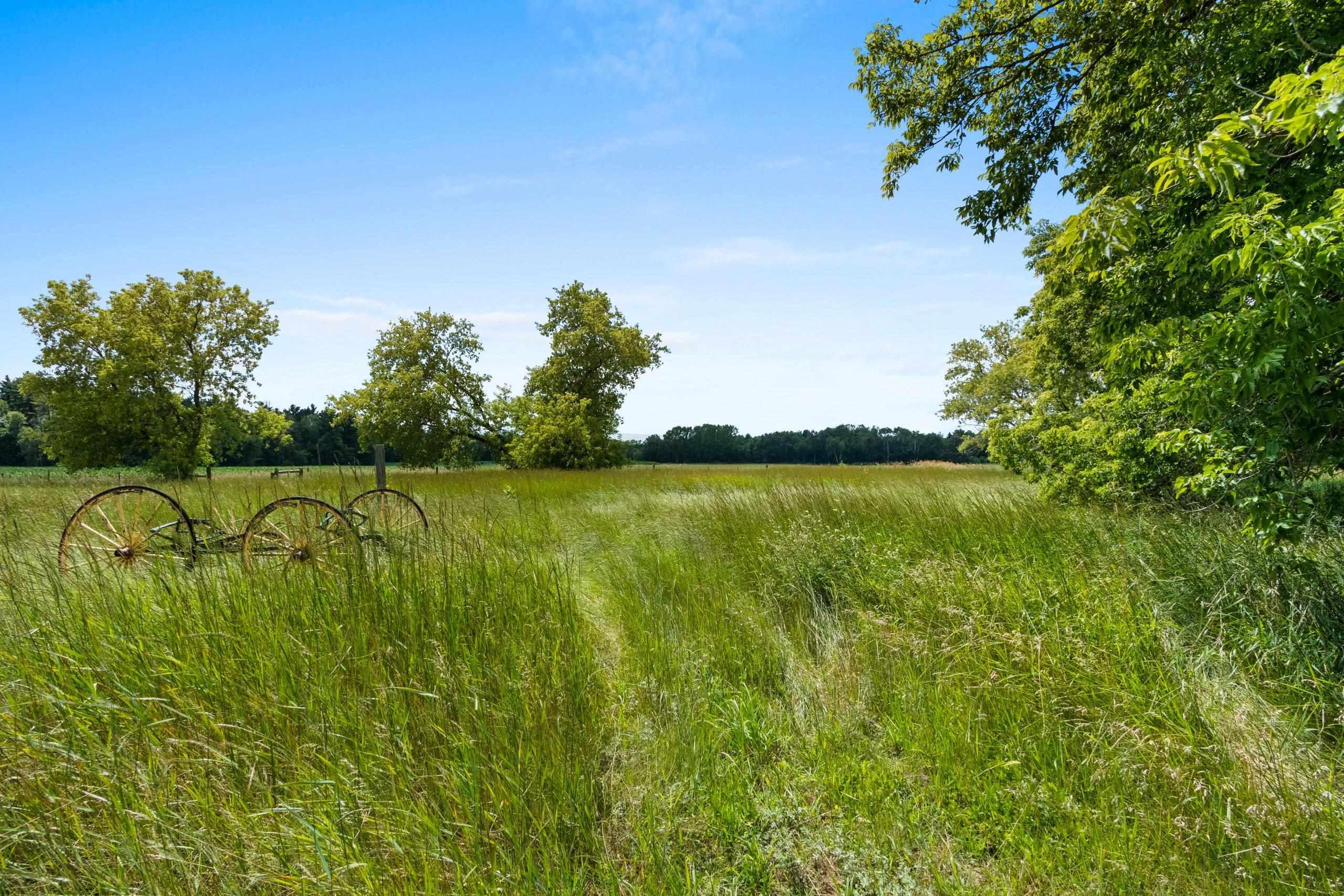 Shawano, Wisconsin 54166, United States, 3 Bedrooms Bedrooms, ,2 BathroomsBathrooms,Residential,Pending,51404