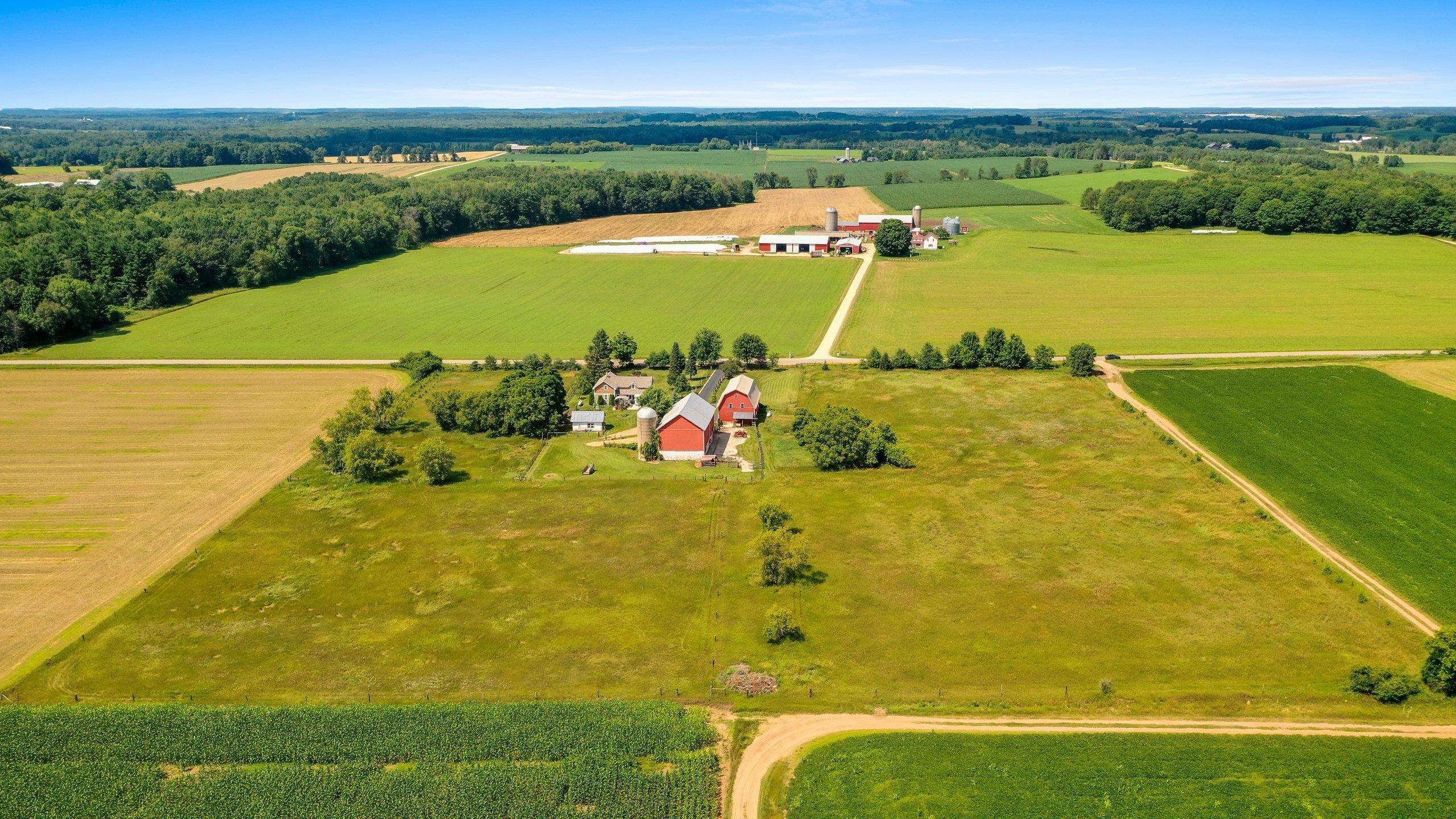 Shawano, Wisconsin 54166, United States, 3 Bedrooms Bedrooms, ,2 BathroomsBathrooms,Residential,Pending,51404