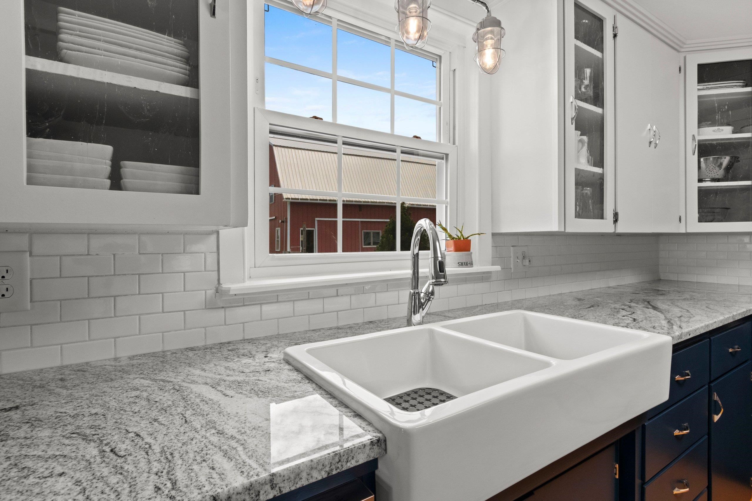 Shawano, Wisconsin 54166, United States, 3 Bedrooms Bedrooms, ,2 BathroomsBathrooms,Residential,Pending,51404