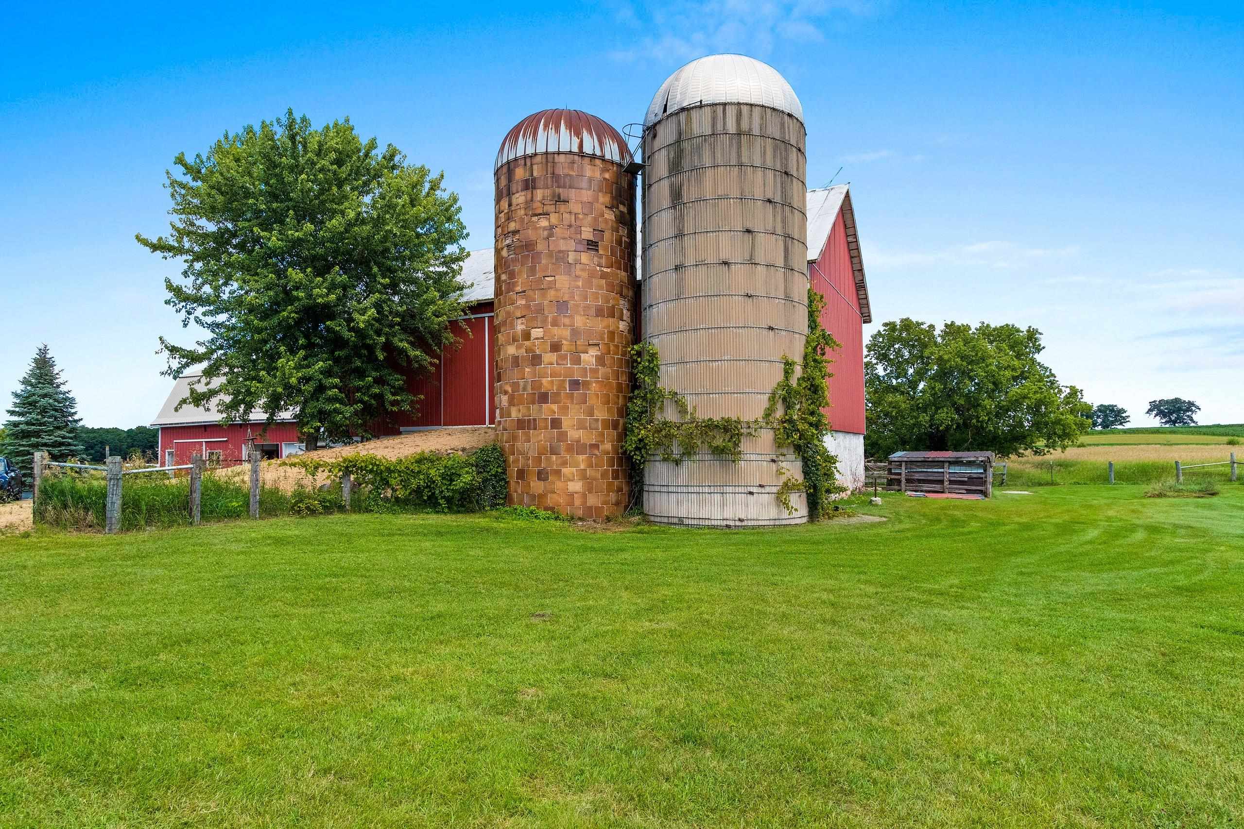 Shawano, Wisconsin 54166, United States, 3 Bedrooms Bedrooms, ,2 BathroomsBathrooms,Residential,Pending,51404