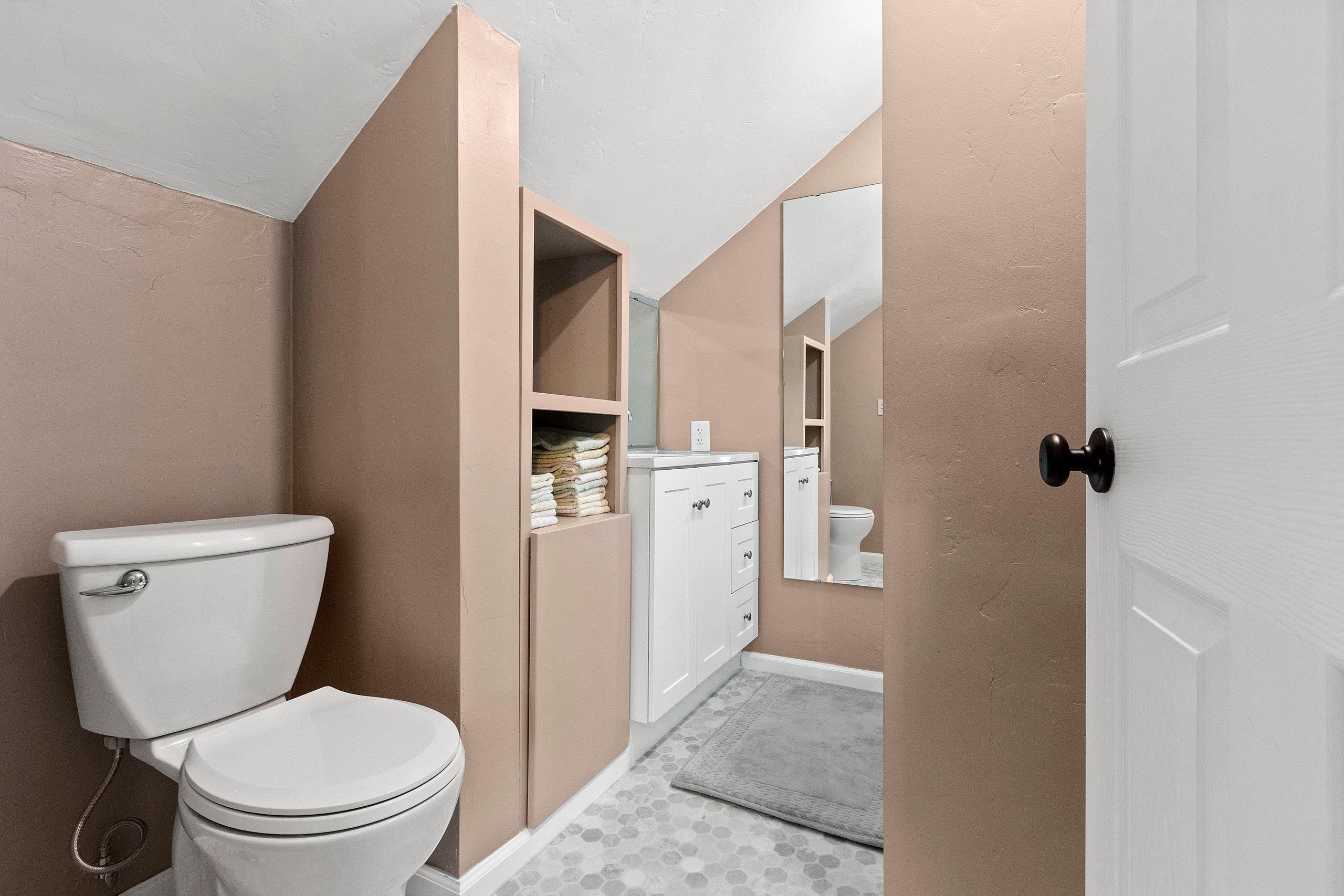 Shawano, Wisconsin 54166, United States, 3 Bedrooms Bedrooms, ,2 BathroomsBathrooms,Residential,Pending,51404