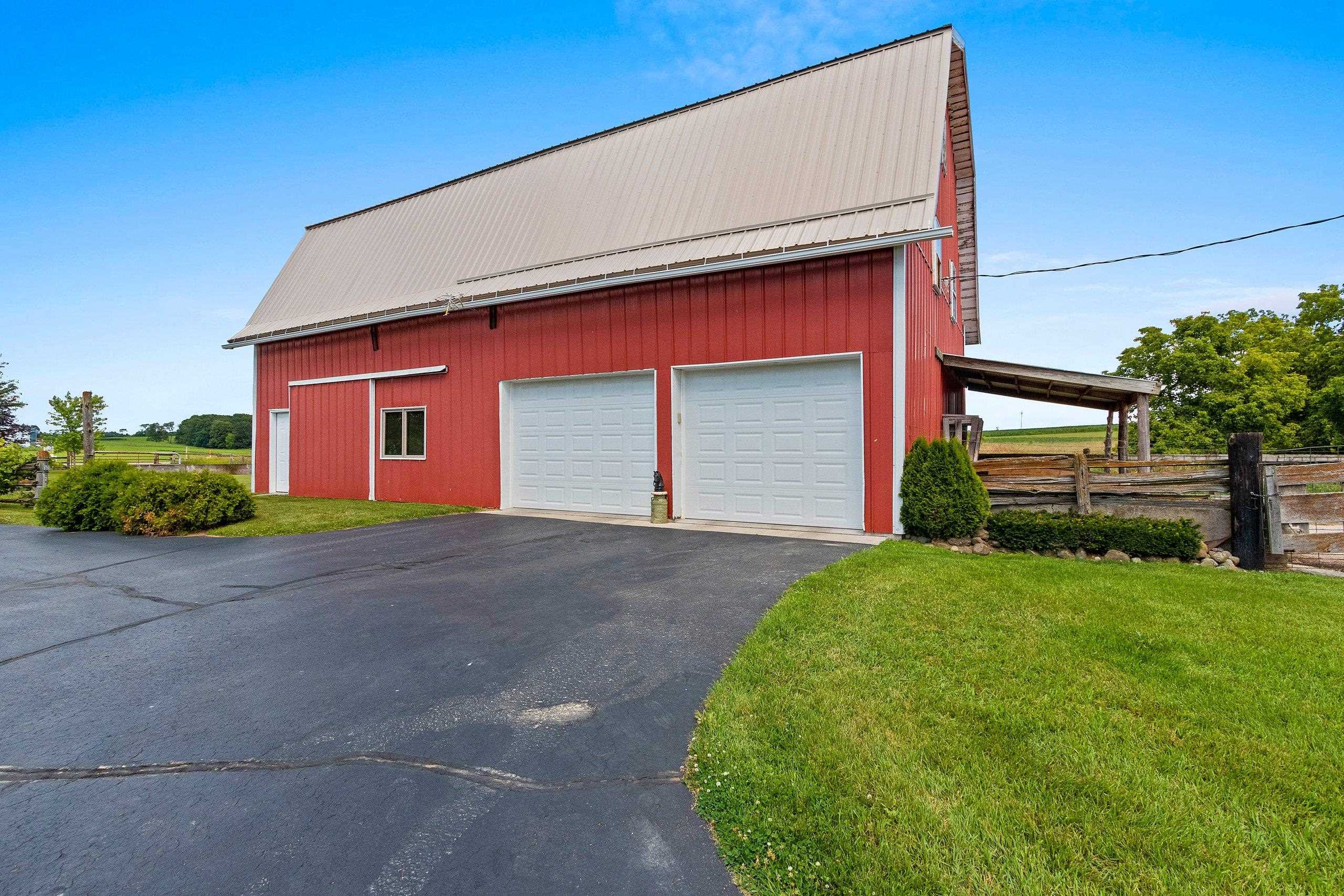 Shawano, Wisconsin 54166, United States, 3 Bedrooms Bedrooms, ,2 BathroomsBathrooms,Residential,Pending,51404