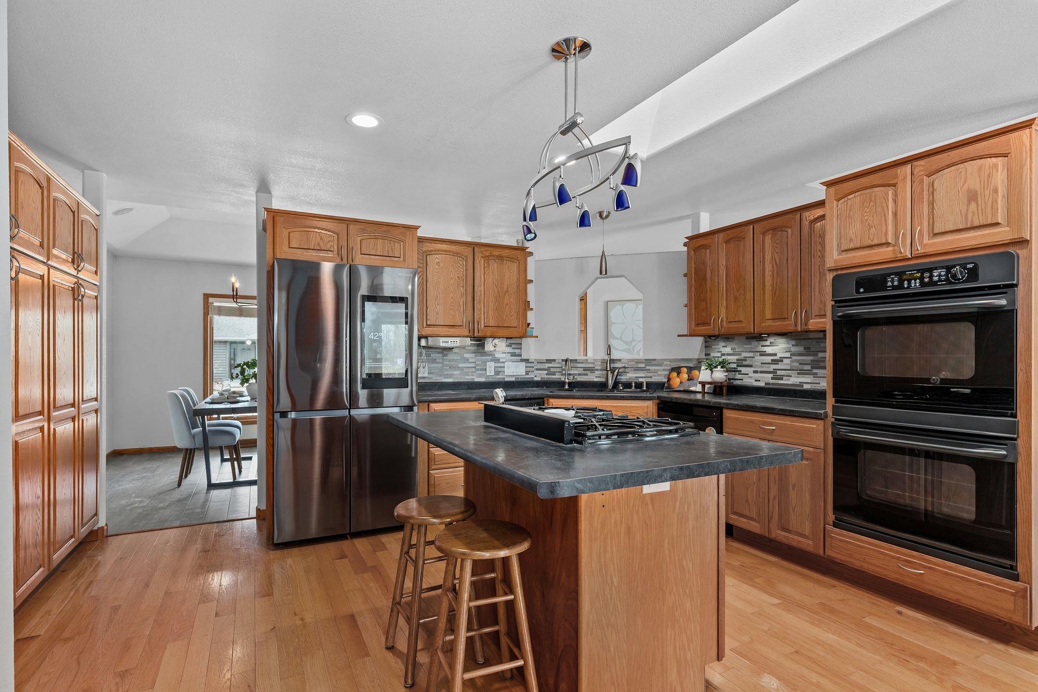 6454 SUNSHINE HARBOUR Drive