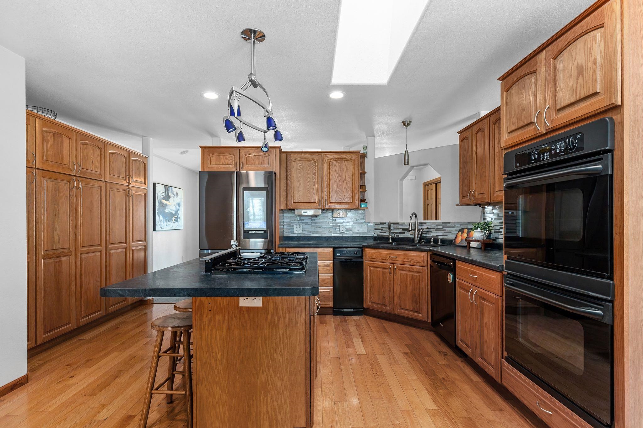 6454 SUNSHINE HARBOUR Drive