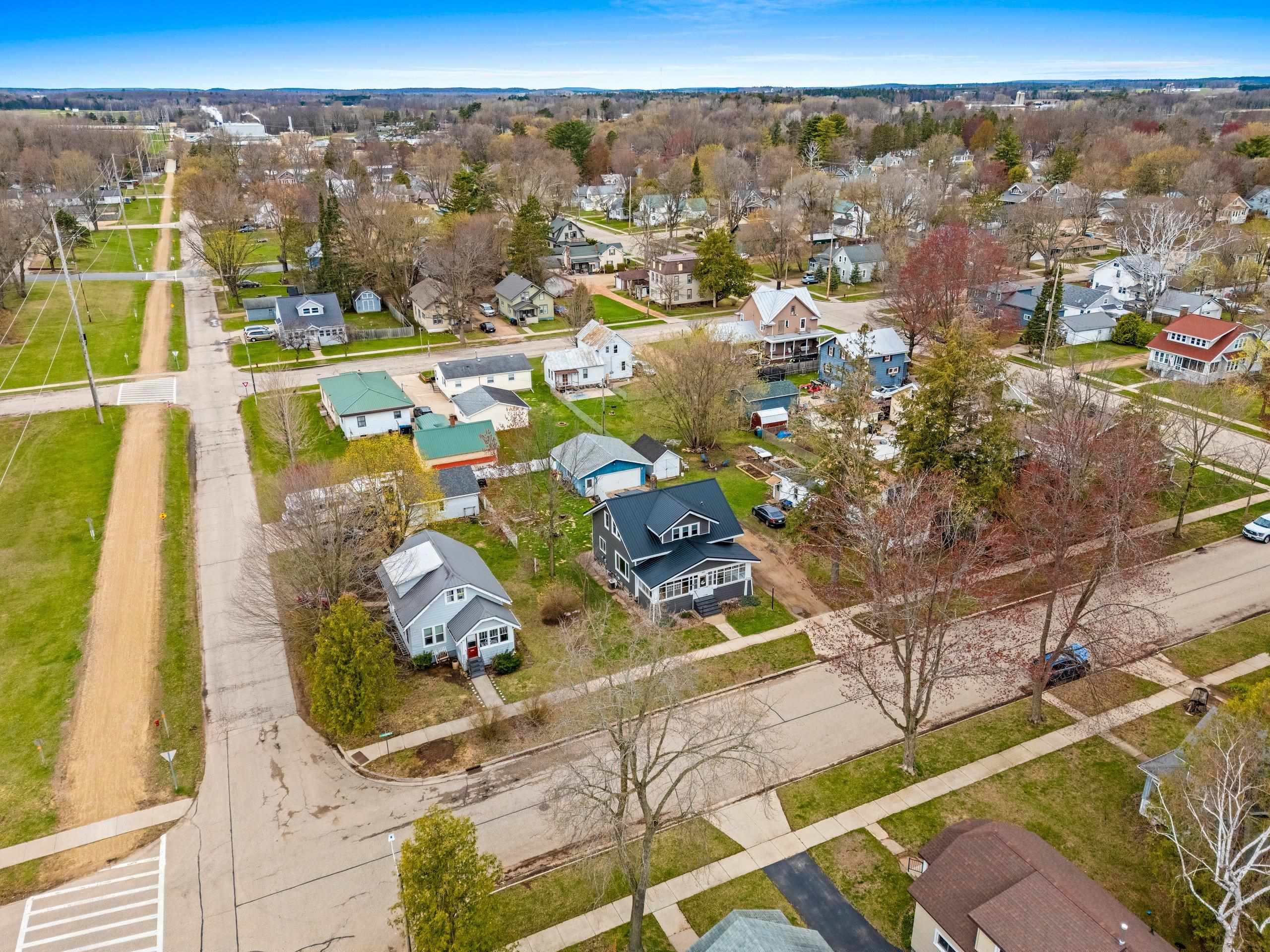 Shawano, Wisconsin 54166, United States, 3 Bedrooms Bedrooms, ,2 BathroomsBathrooms,Residential,Active,123379