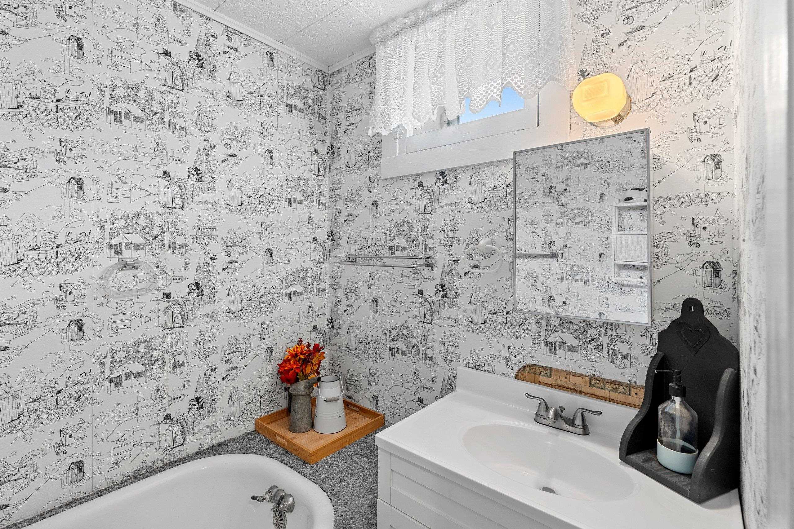 Shawano, Wisconsin 54166, United States, 3 Bedrooms Bedrooms, ,2 BathroomsBathrooms,Residential,Active,123379