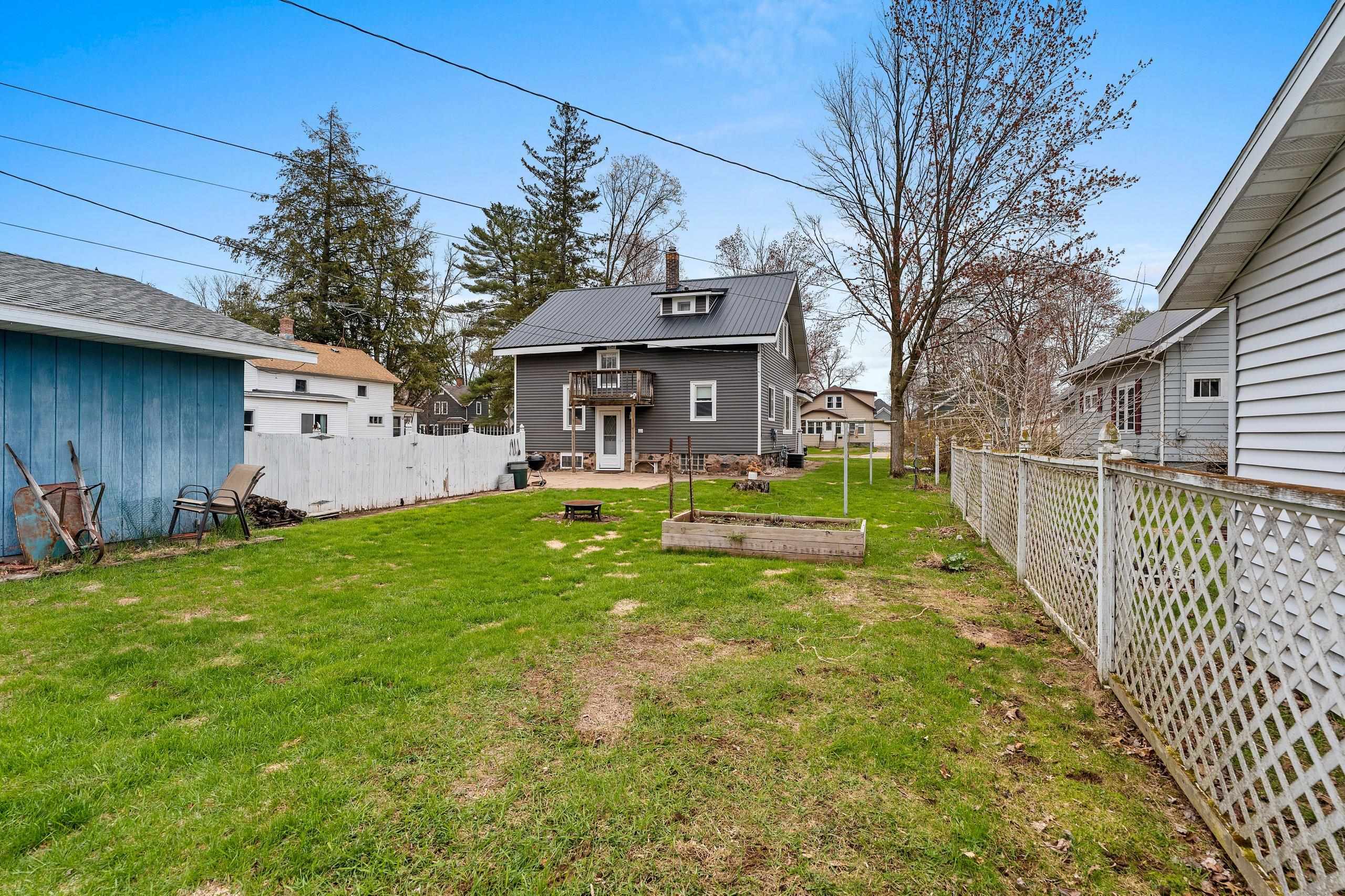 Shawano, Wisconsin 54166, United States, 3 Bedrooms Bedrooms, ,2 BathroomsBathrooms,Residential,Active,123379