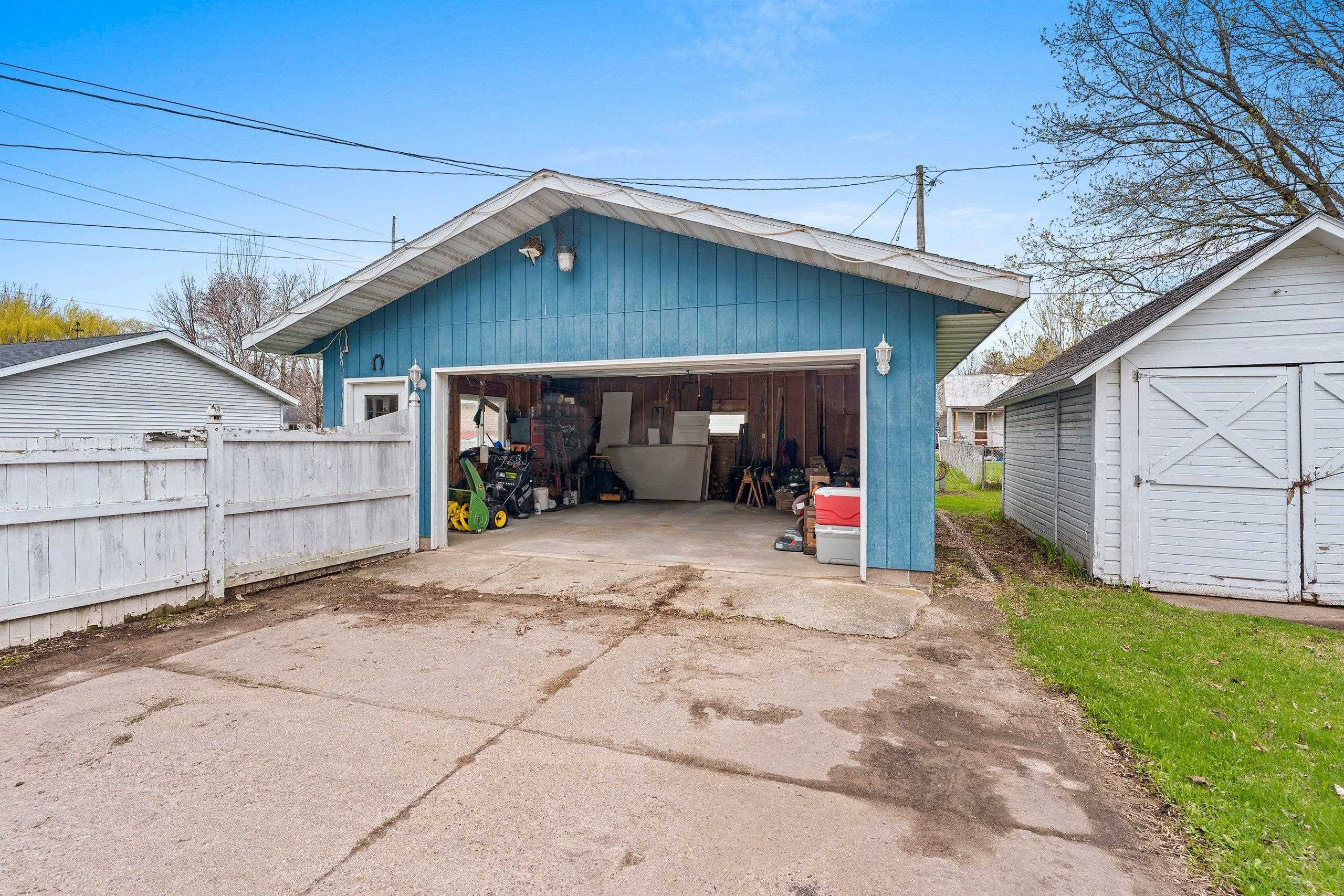 Shawano, Wisconsin 54166, United States, 3 Bedrooms Bedrooms, ,2 BathroomsBathrooms,Residential,Active,123379