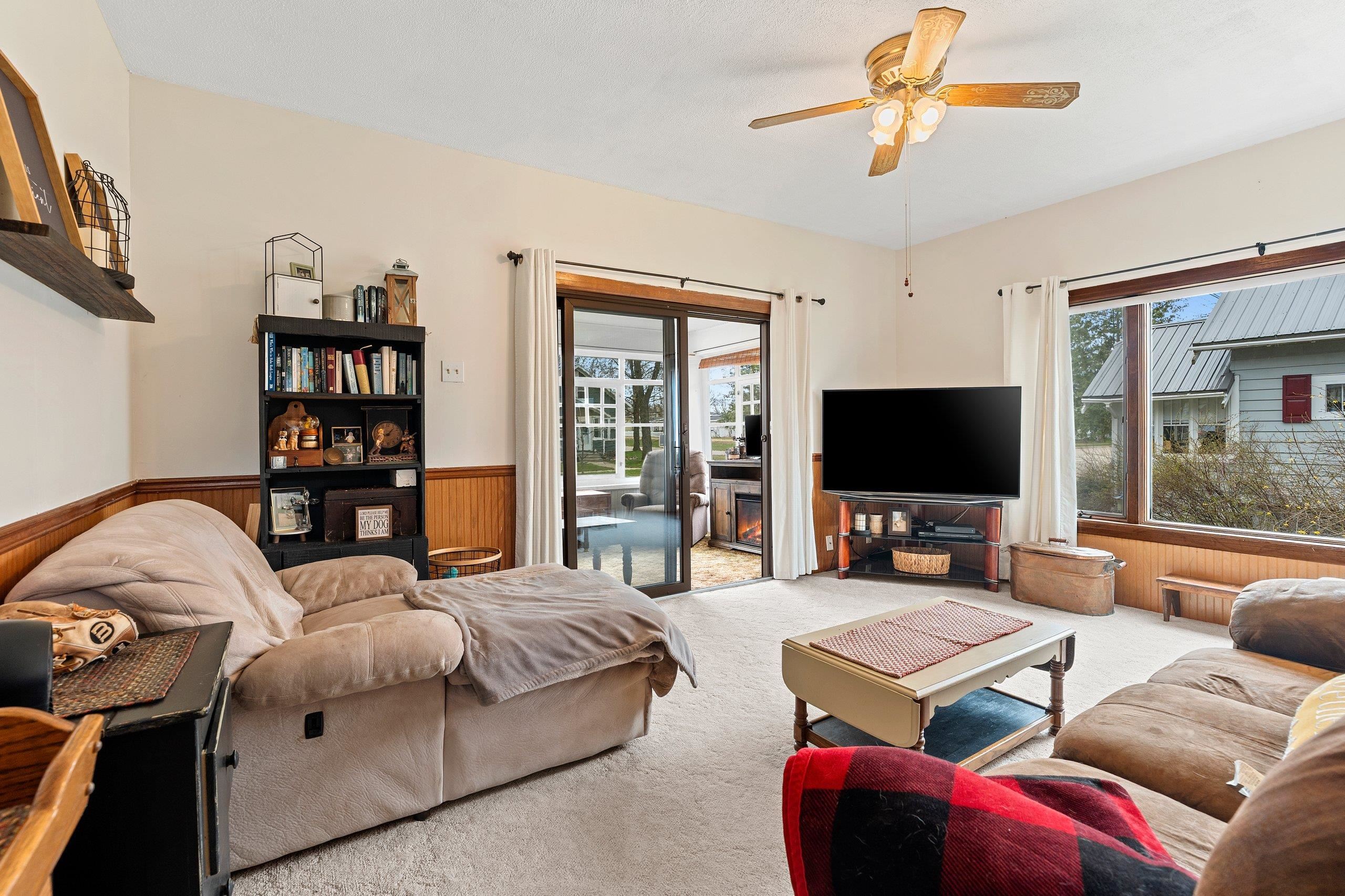 Shawano, Wisconsin 54166, United States, 3 Bedrooms Bedrooms, ,2 BathroomsBathrooms,Residential,Active,123379