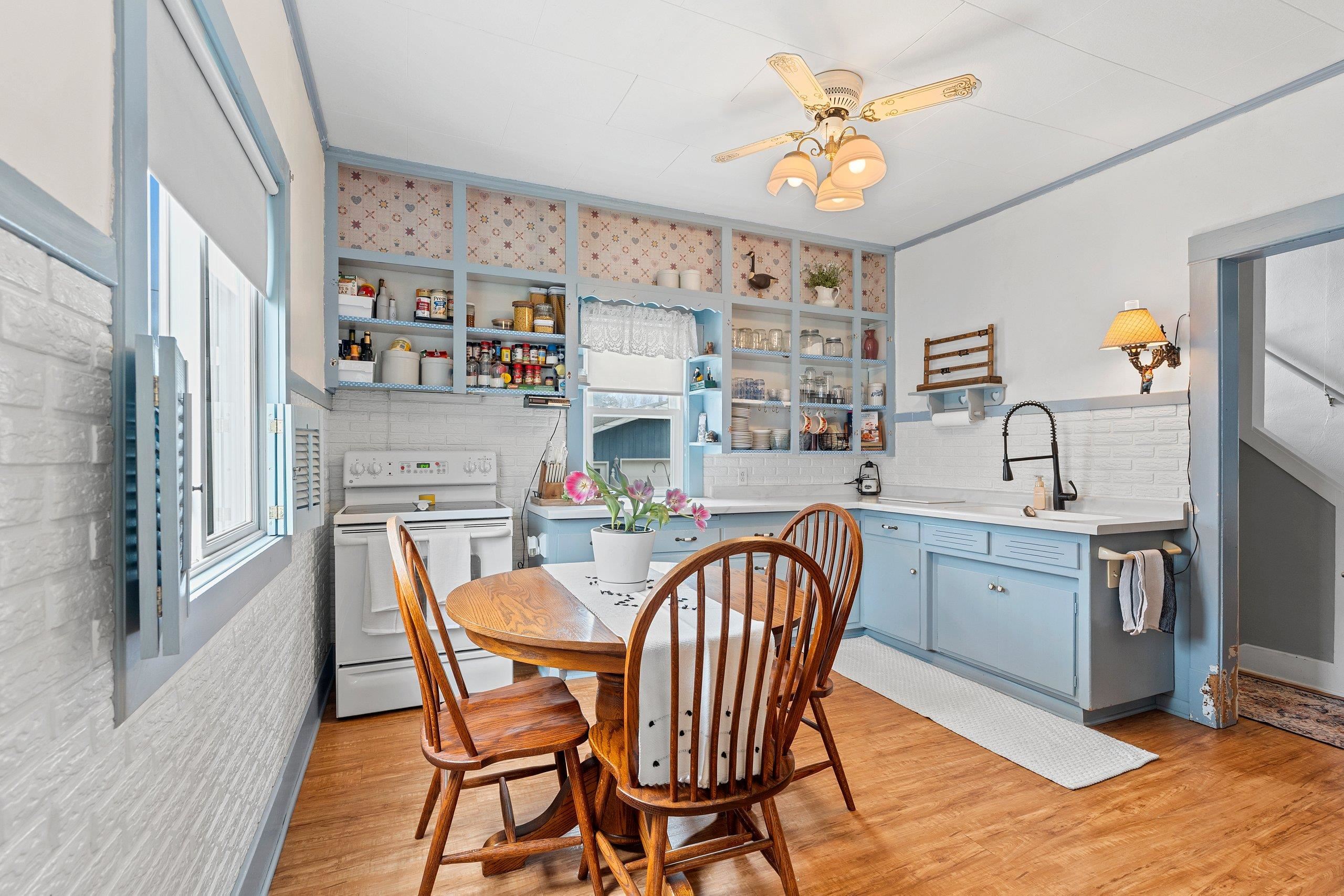 Shawano, Wisconsin 54166, United States, 3 Bedrooms Bedrooms, ,2 BathroomsBathrooms,Residential,Active,123379