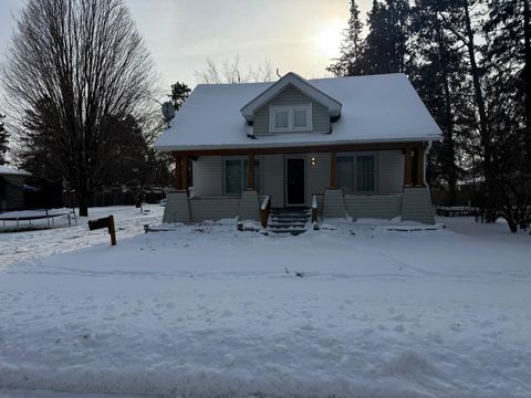 Photo of 225 9TH Avenue, ANTIGO, WI 54409 (MLS # 50319264)
