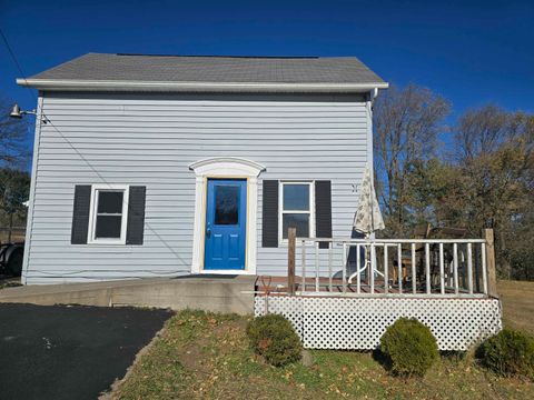 Photo of 309 N ROGERS Road, COLOMA, WI 54930 (MLS # 50318316)