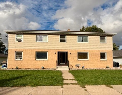 Photo of 305 S MAPLE Street, BLACK CREEK, WI 54106 (MLS # 50333051)