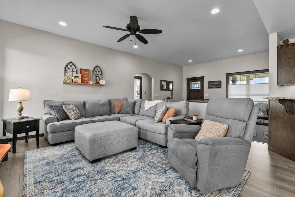 Photo of 2712 W FALLEN OAK Drive, APPLETON, WI 54913 (MLS # 50318242)