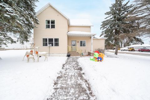 Photo of 351 QUINCY Street, OCONTO FALLS, WI 54154 (MLS # 50319096)