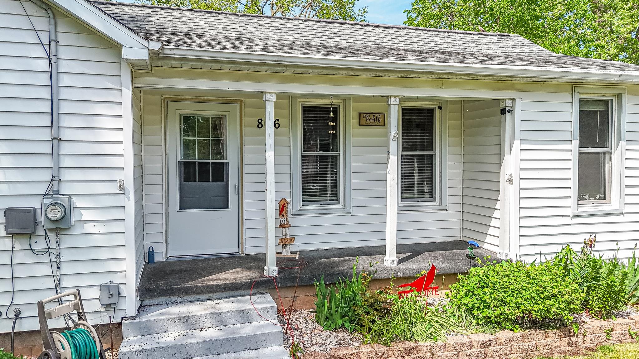 806 WILLOW Street