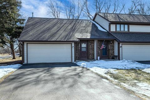 Photo of 2895 W 4TH Street #2A, APPLETON, WI 54914 (MLS # 50321270)