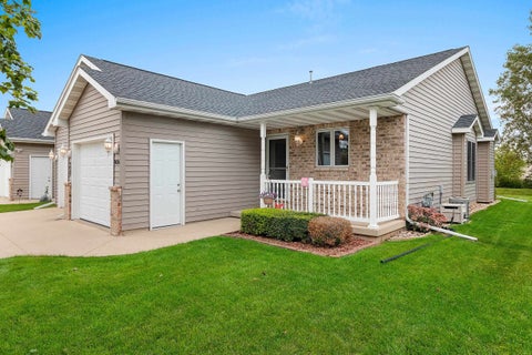 Photo of N1226 REDWING Drive, GREENVILLE, WI 54942 (MLS # 50332989)
