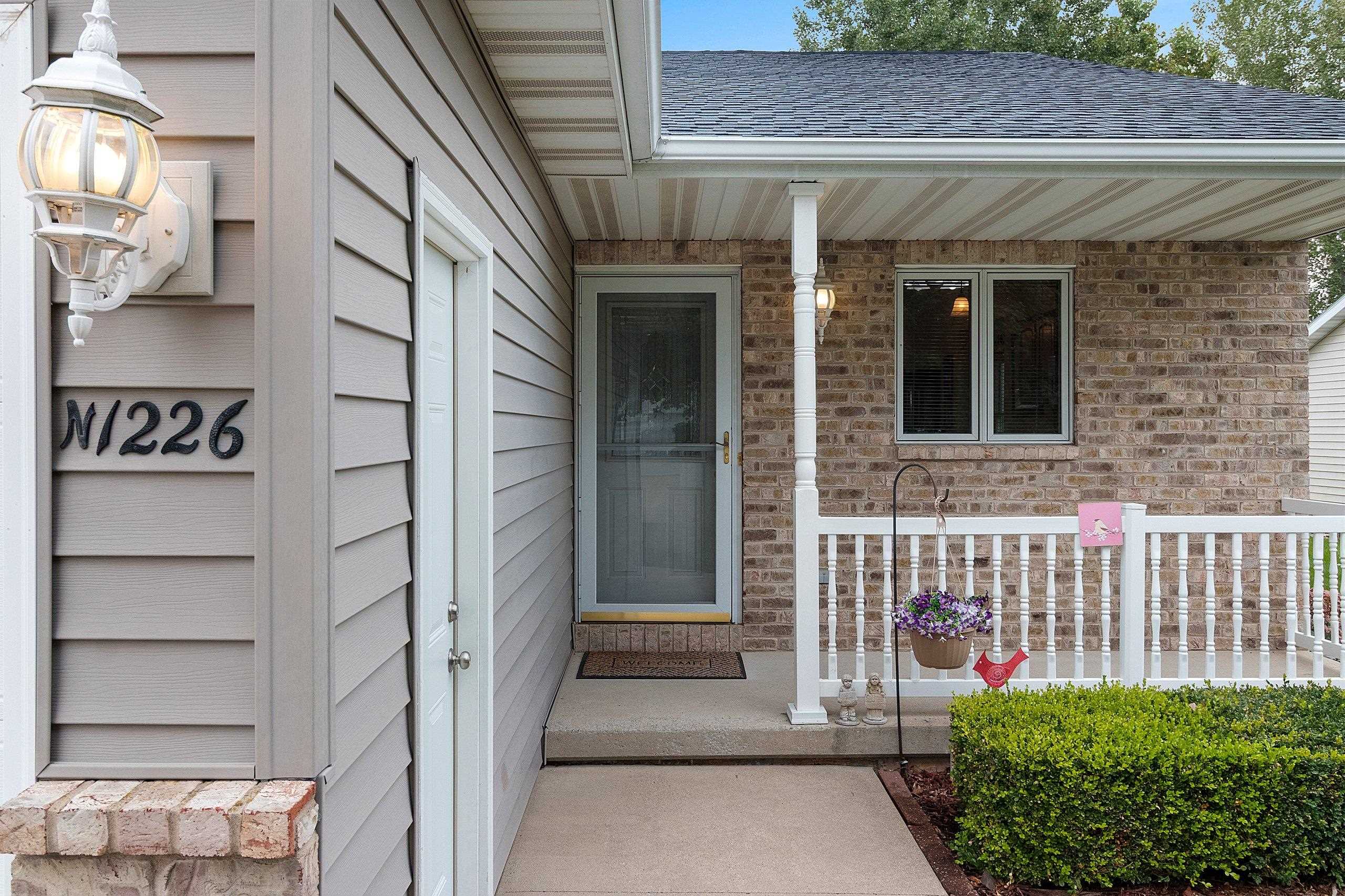 N1226 REDWING Drive