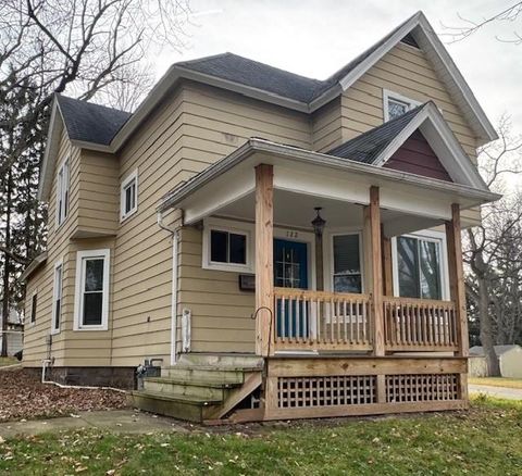 Photo of 122 W BERLIN Street, BERLIN, WI 54923 (MLS # 50318658)