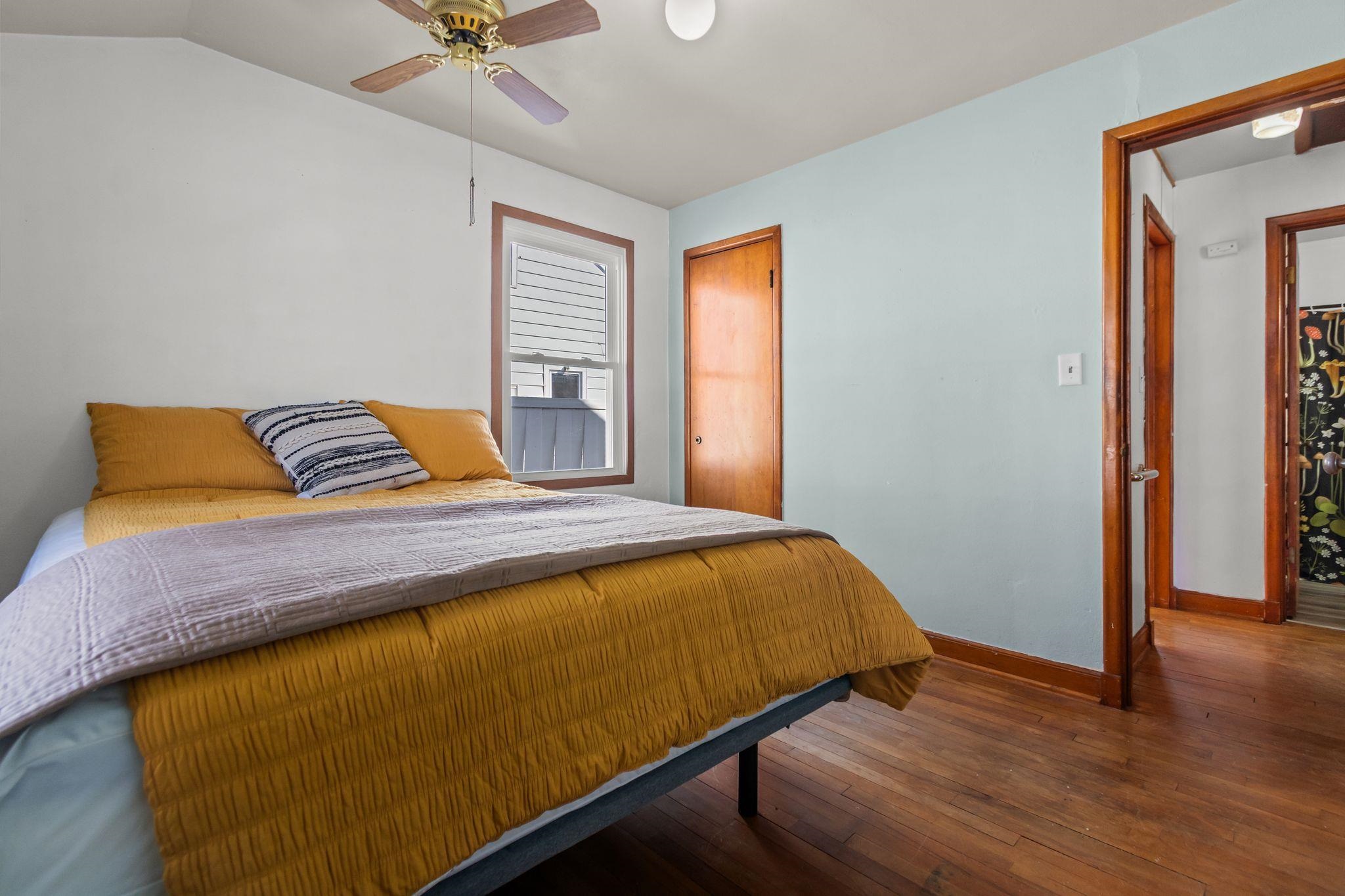 648 ROOSEVELT Street