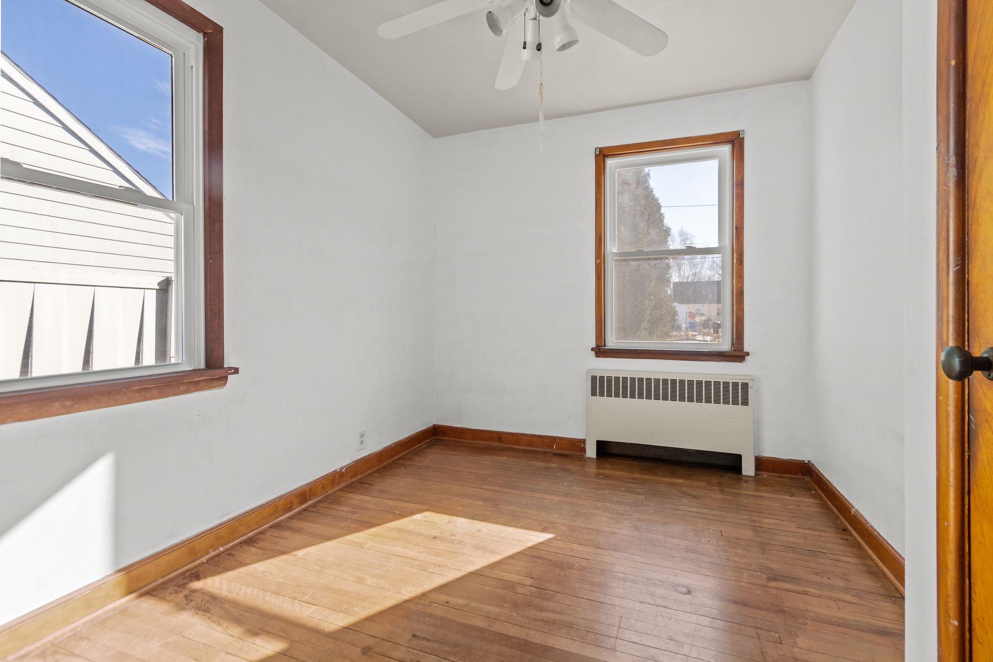 648 ROOSEVELT Street