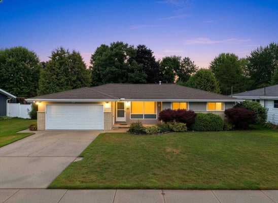 2336 44TH ST, TWO RIVERS, WI 54241 - Image 2b0cbdb88e32ba3f41df2c08964d0be6/1463236798