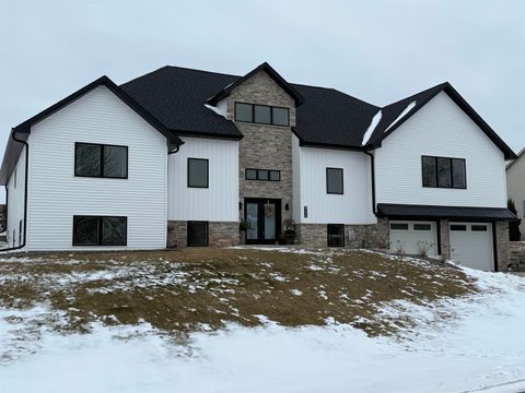 Photo of N536 ROBINHOOD Drive, SHERWOOD, WI 54169 (MLS # 50320690)
