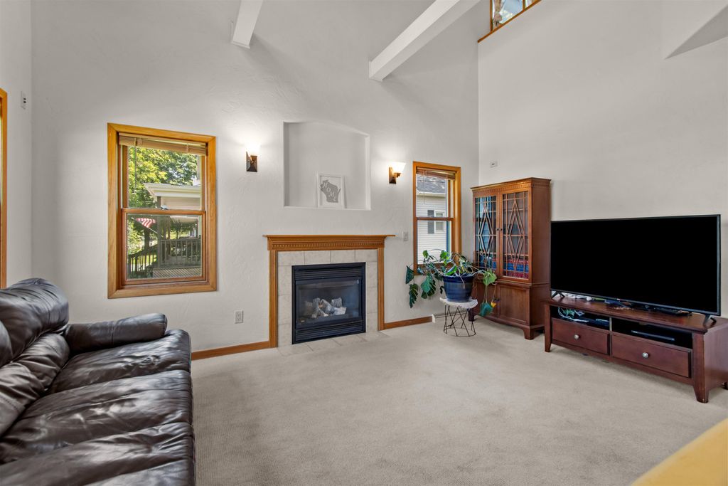 Photo of 301 E HARRISON Street, APPLETON, WI 54915 (MLS # 50314249)