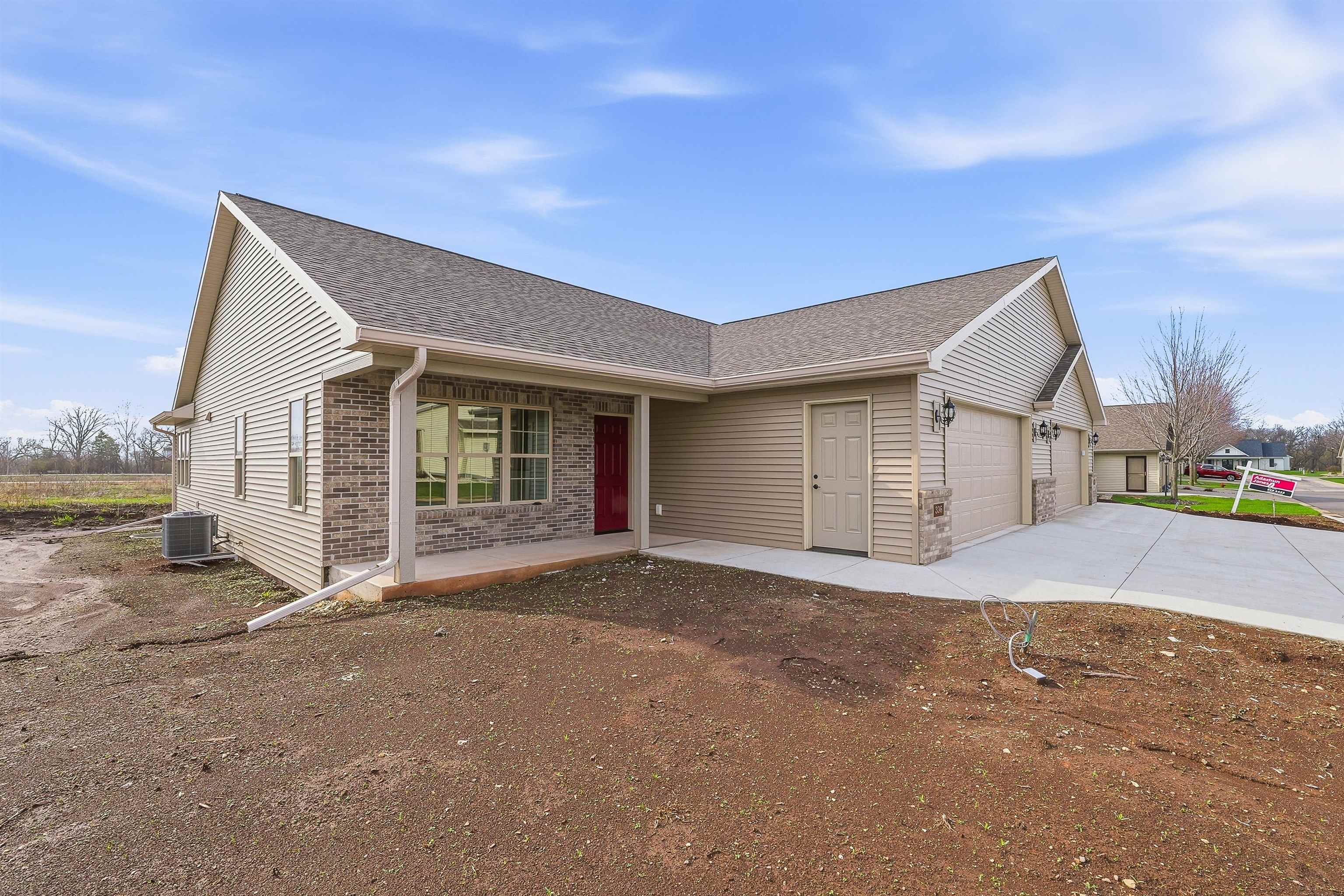 Photo 1 of 24 — 336 TWILIGHT Trail, FOND DU LAC, WI 54937