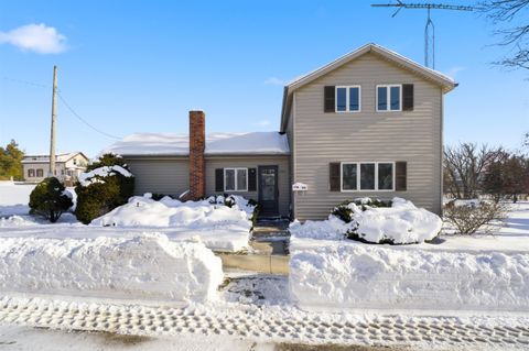 Photo of 1920 MASON Street, NEW HOLSTEIN, WI 53061 (MLS # 50319269)