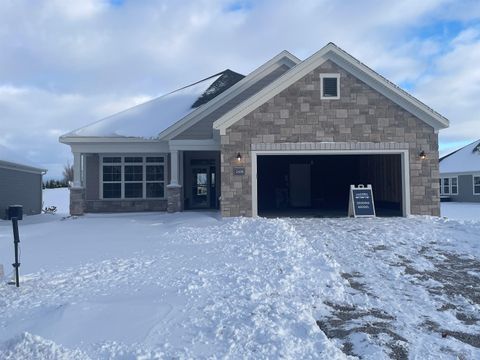 Photo of 2426 ORION Circle, GREEN BAY, WI 54311 (MLS # 50322855)
